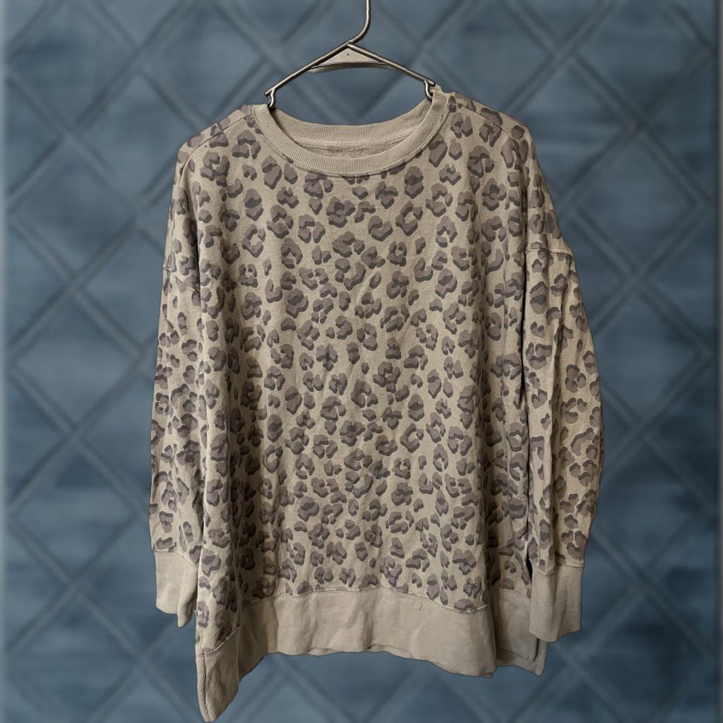 Lucky Brand Lucky Brand Gray Leopard Print Crew Neck Sweater 2X Women Size XXL / US 16-18 / IT 52-54 - 1 Thumbnail