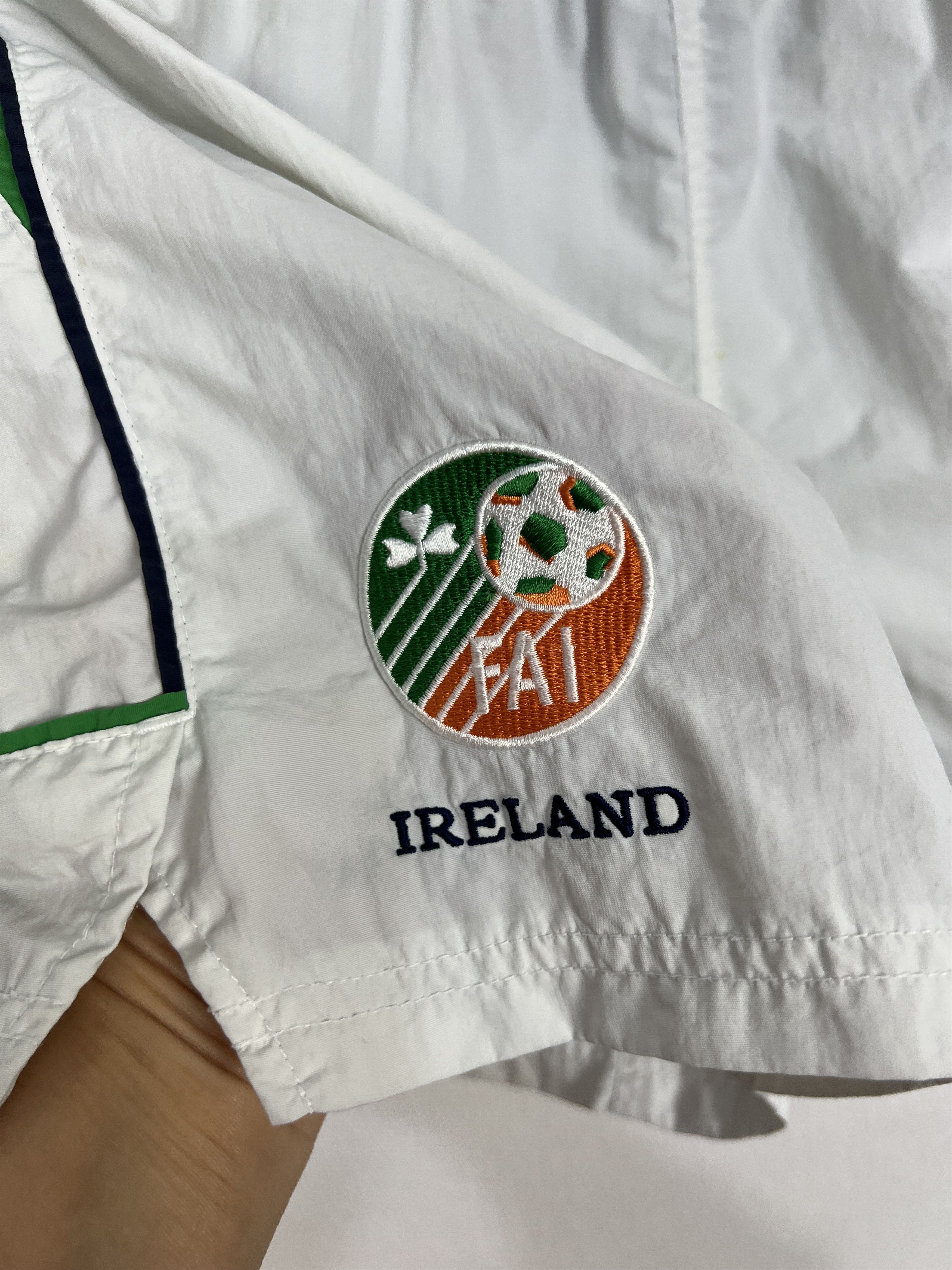 Umbro Vintage Umbro Republic Of Ireland Football Shorts M Size US 32 / EU 48 - 2 Thumbnail