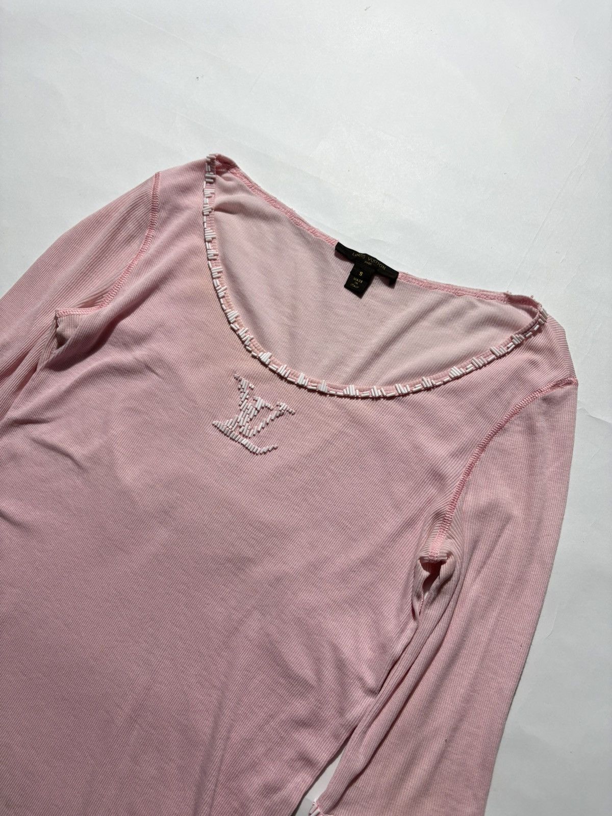 Louis Vuitton VINTAGE LOUIS VUITTON LV LOGO BEADS KNIT TOP Size S / US 4 / IT 40 - 3 Thumbnail