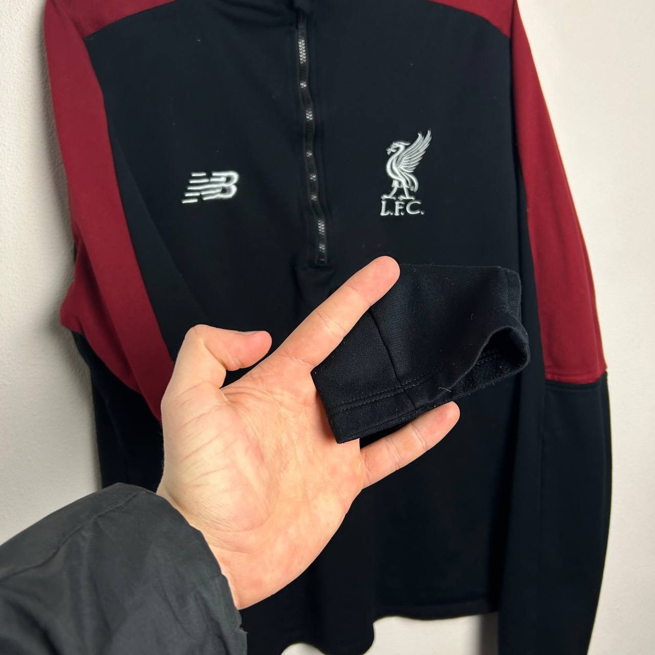New Balance Mens New Balance Fc Liverpool Training zip sweatshirt Size US M / EU 48-50 / 2 - 7 Thumbnail