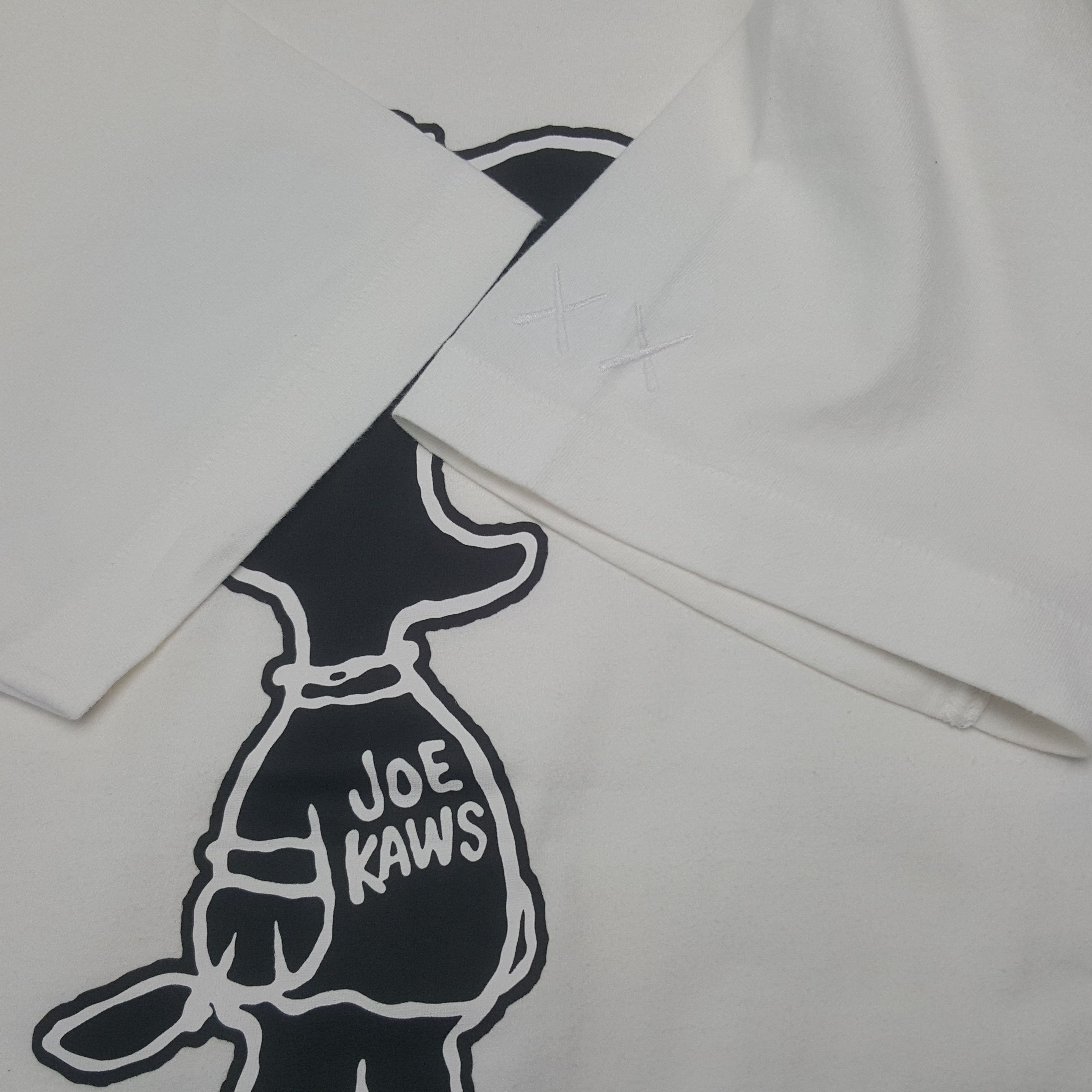 Kaws Vintage Kaws x Peanut x UNIQLO Joe Tshirt Size US M / EU 48-50 / 2 - 5 Thumbnail
