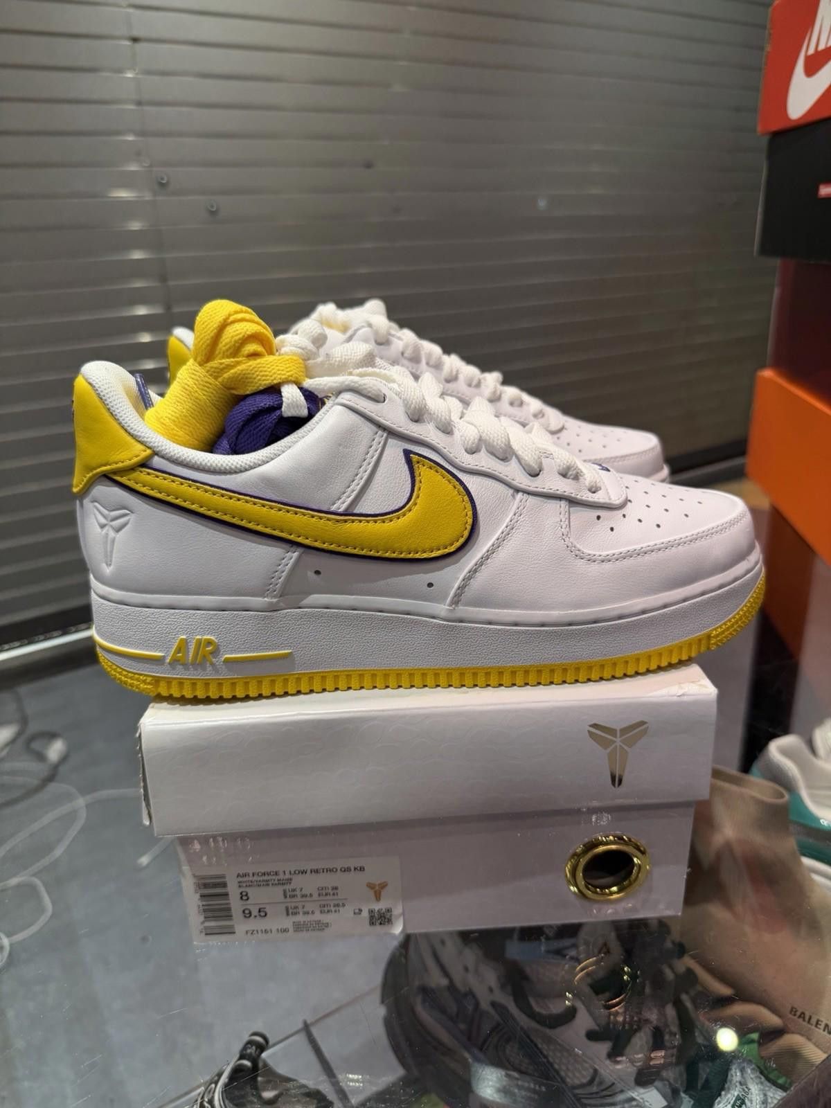 Nike Nike Air Force 1 Low Retro QS Lakers Kobe Bryant Size 8 Men Size US 8 / EU 41 - 2 Thumbnail
