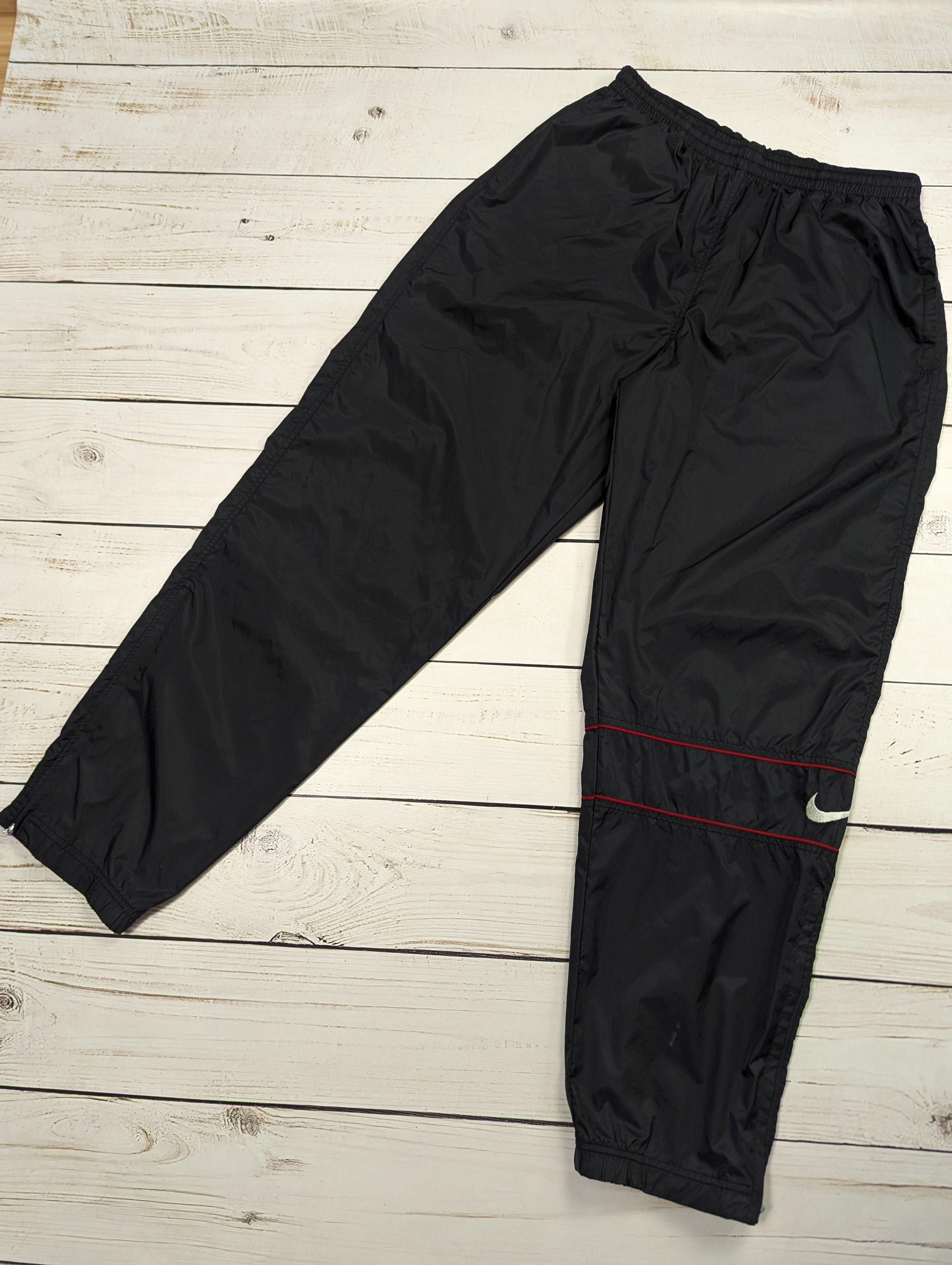 Nike Nike Nylon vintage pants Size XL Size US 36 / EU 52 - 1 Thumbnail