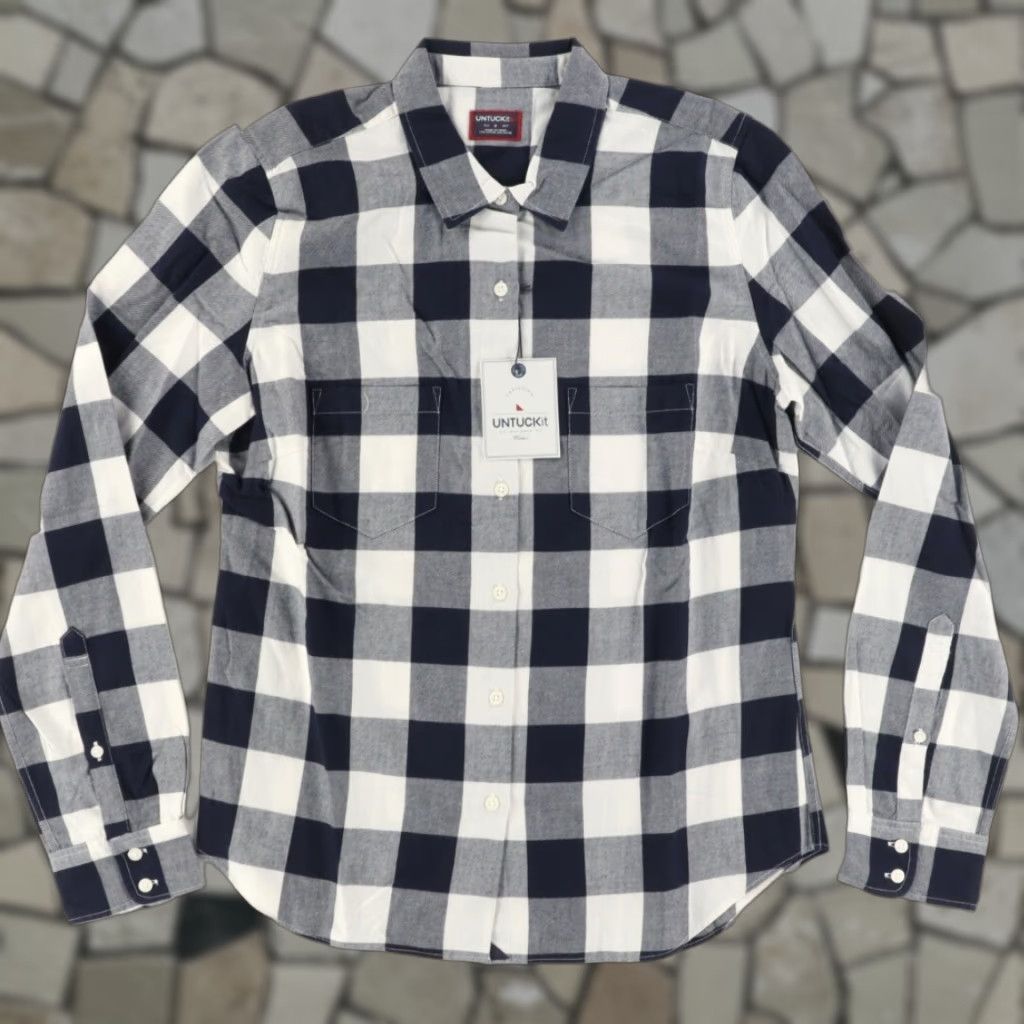UNTUCKit Untuckit Mairena Plaid Shirt Navy Women's 6 Long Sleeve Button Up Shirt Women 6 Navy Plaid Mairena Untuckit Shirt Size M / US 6-8 / IT 42-44 - 1 Thumbnail