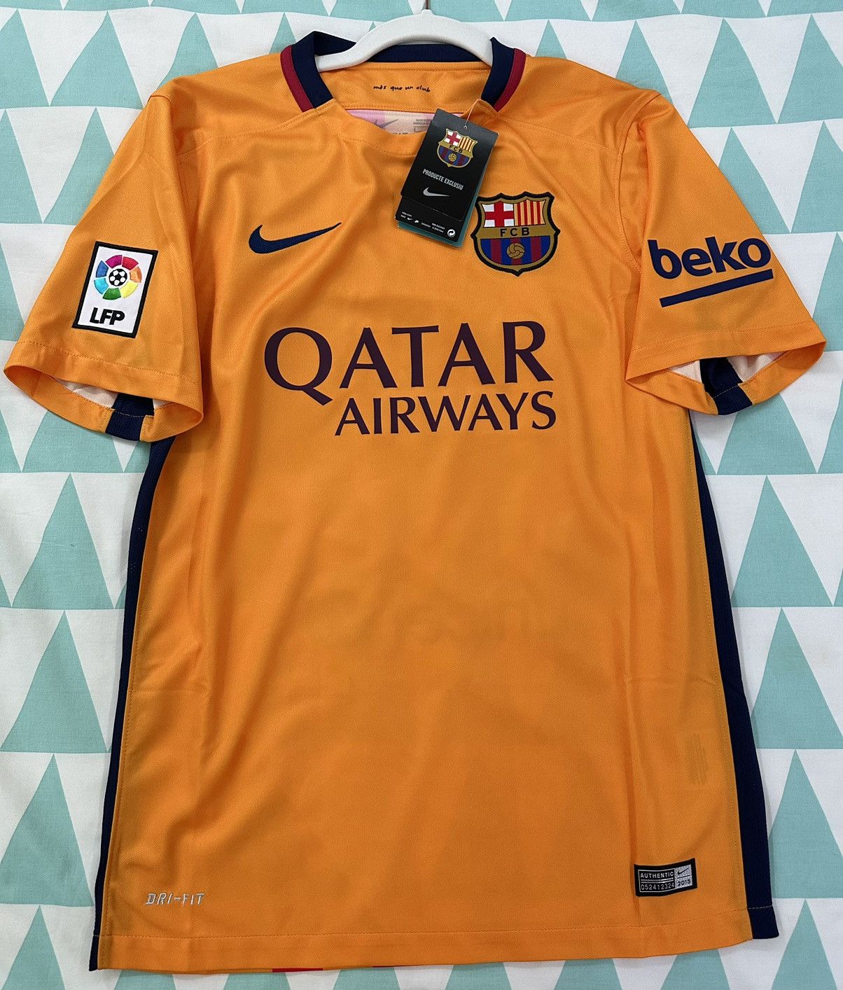 Nike Nike Barcelona 2015/16 Messi #10 Away Jersey Size Small BNWT Size US S / EU 44-46 / 1 - 1 Thumbnail