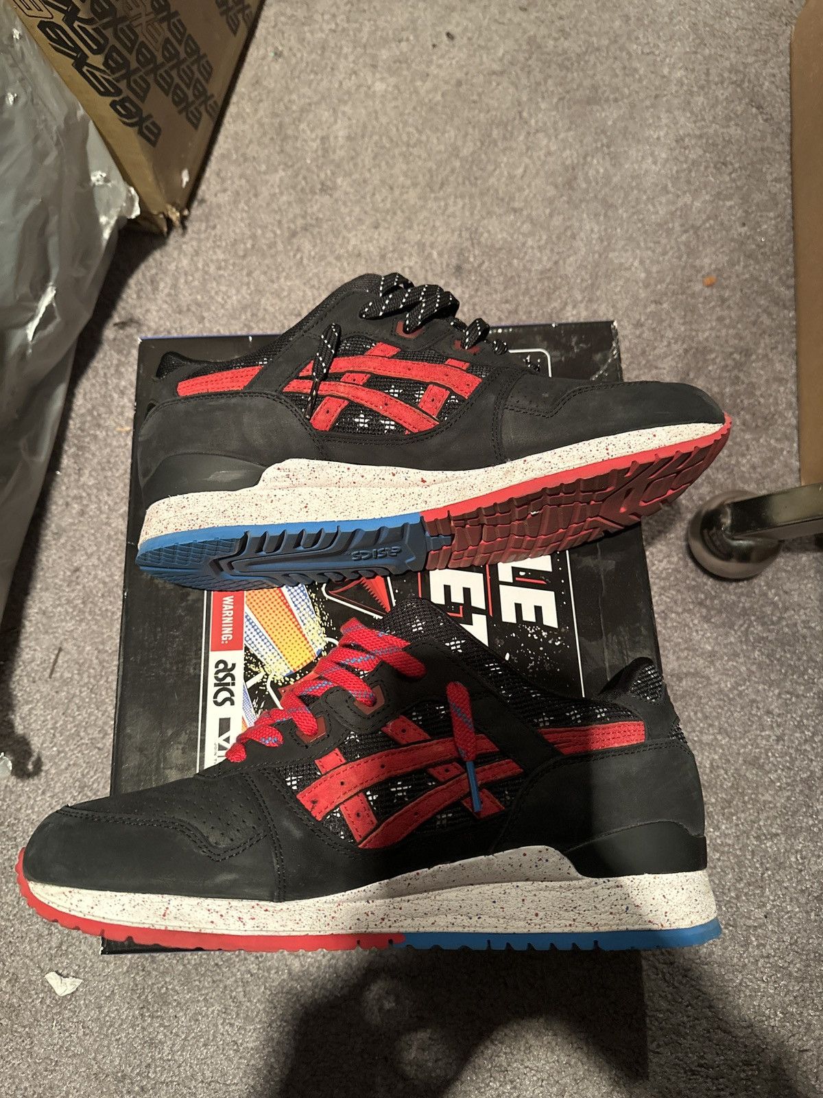 Asics ASICS Wale x Villa callab (bottle rockets) Size US 11 / EU 44 - 2 Thumbnail