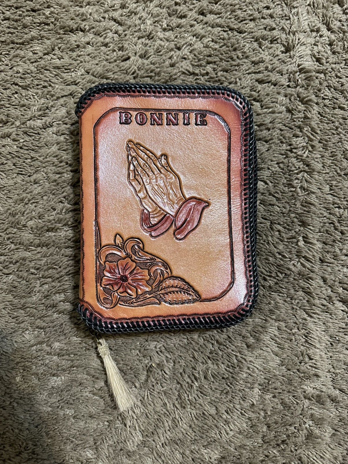 Nike Vintage Handcrafted Leather “Bonnie” bible holder 00s Size US L / EU 52-54 / 3 - 1 Thumbnail