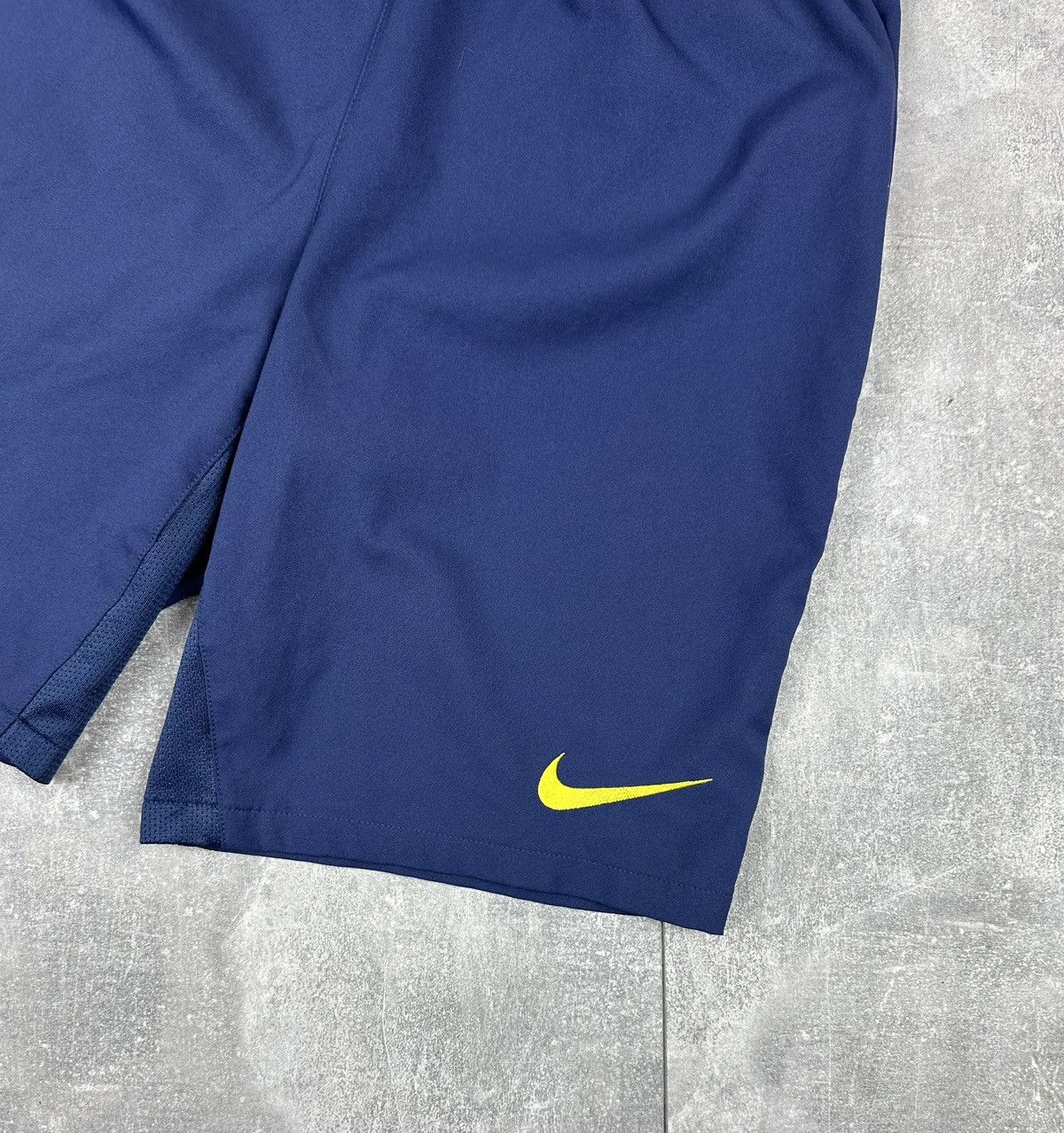 Nike Nike Barcelona Fc Soccer Football Shorts Size US 30 / EU 46 - 4 Thumbnail
