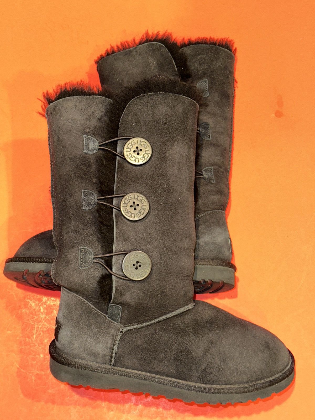 Ugg UGG Australia Bailey Triple Button Black Boot Sheepskin 1873 Size US 6 / IT 36 - 5 Thumbnail