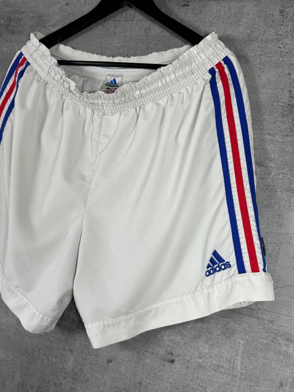 Adidas FRANCE 2002/200 VINTAGE HOME FOOTBALL SOCCER SHORTS ADIDAS Size US 36 / EU 52 - 2 Thumbnail