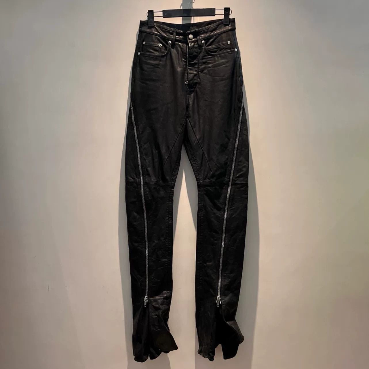 Rick Owens rick owens banana pants in black leather Size US 27 - 1 Thumbnail