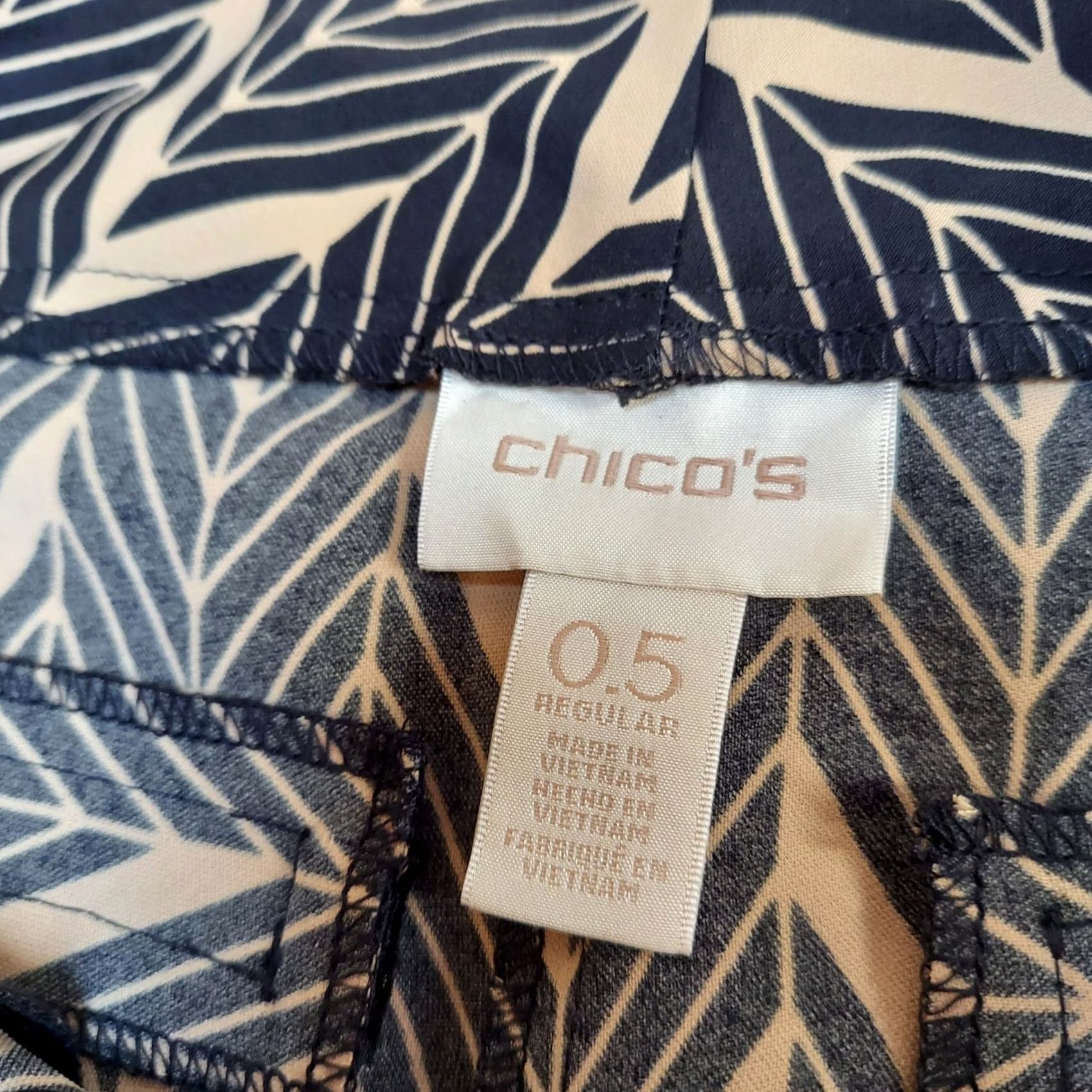 Vintage Chico's Women's 0.5 Regular Ultimate Fit Wide-Leg Pants Black Beige Chevron Size 25" / US 0 / IT 36 - 3 Thumbnail