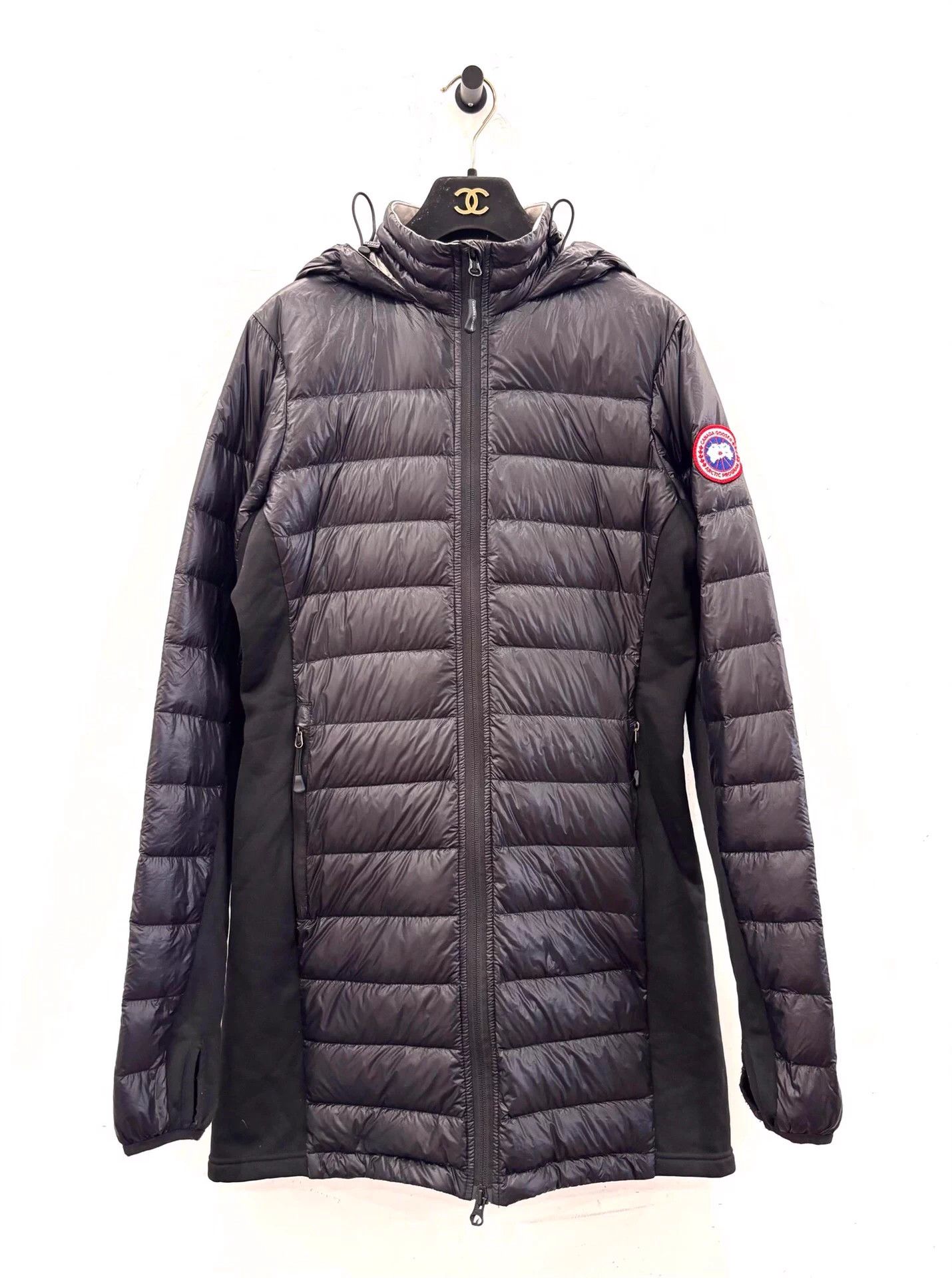 Canada Goose Canada Goose HyBridge wmn new black down coat S red label Size S / US 4 / IT 40 - 1 Thumbnail