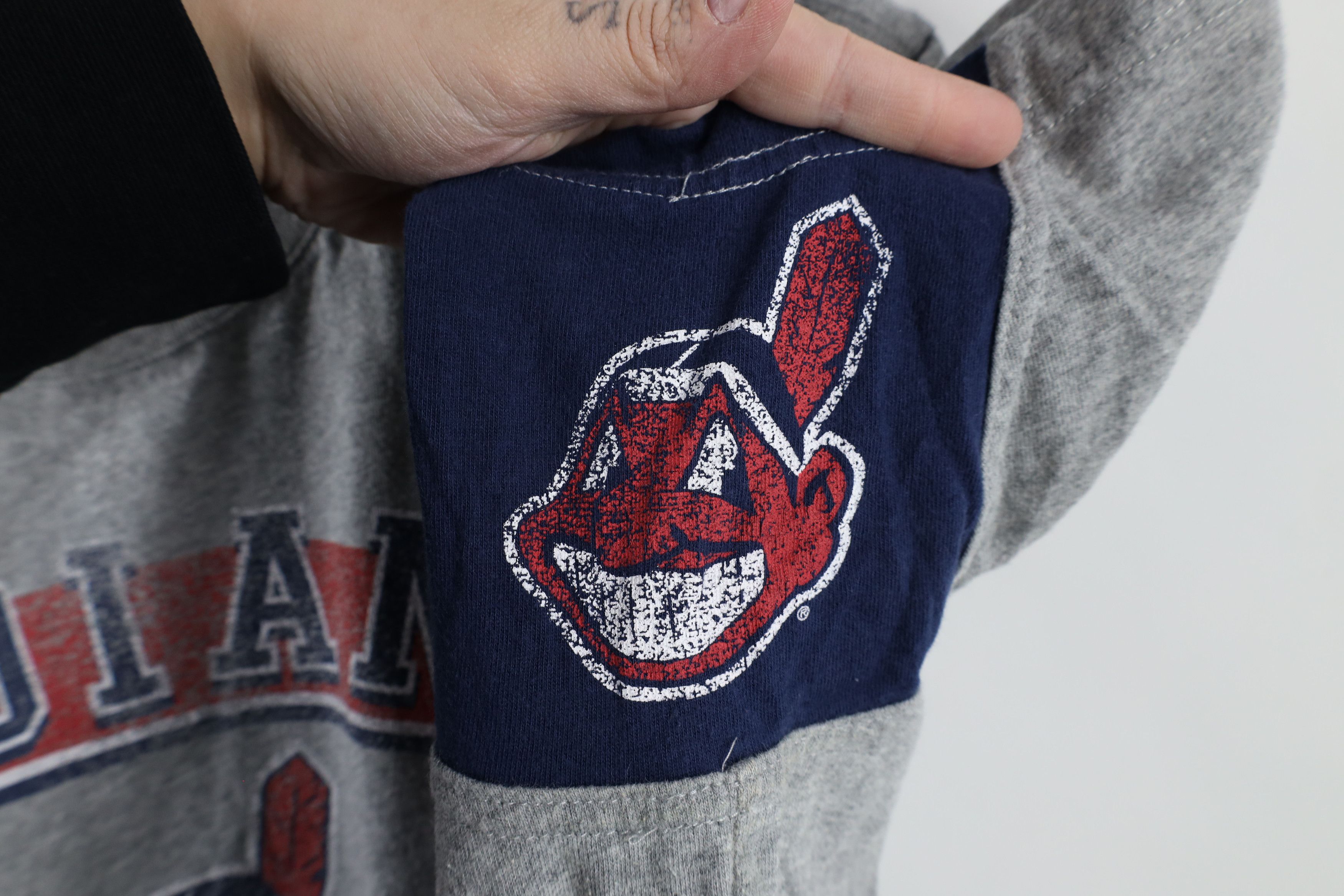 Vintage Vintage Chief Wahoo Cleveland Indians Baseball T-Shirt Size US XL / EU 56 / 4 - 7 Thumbnail