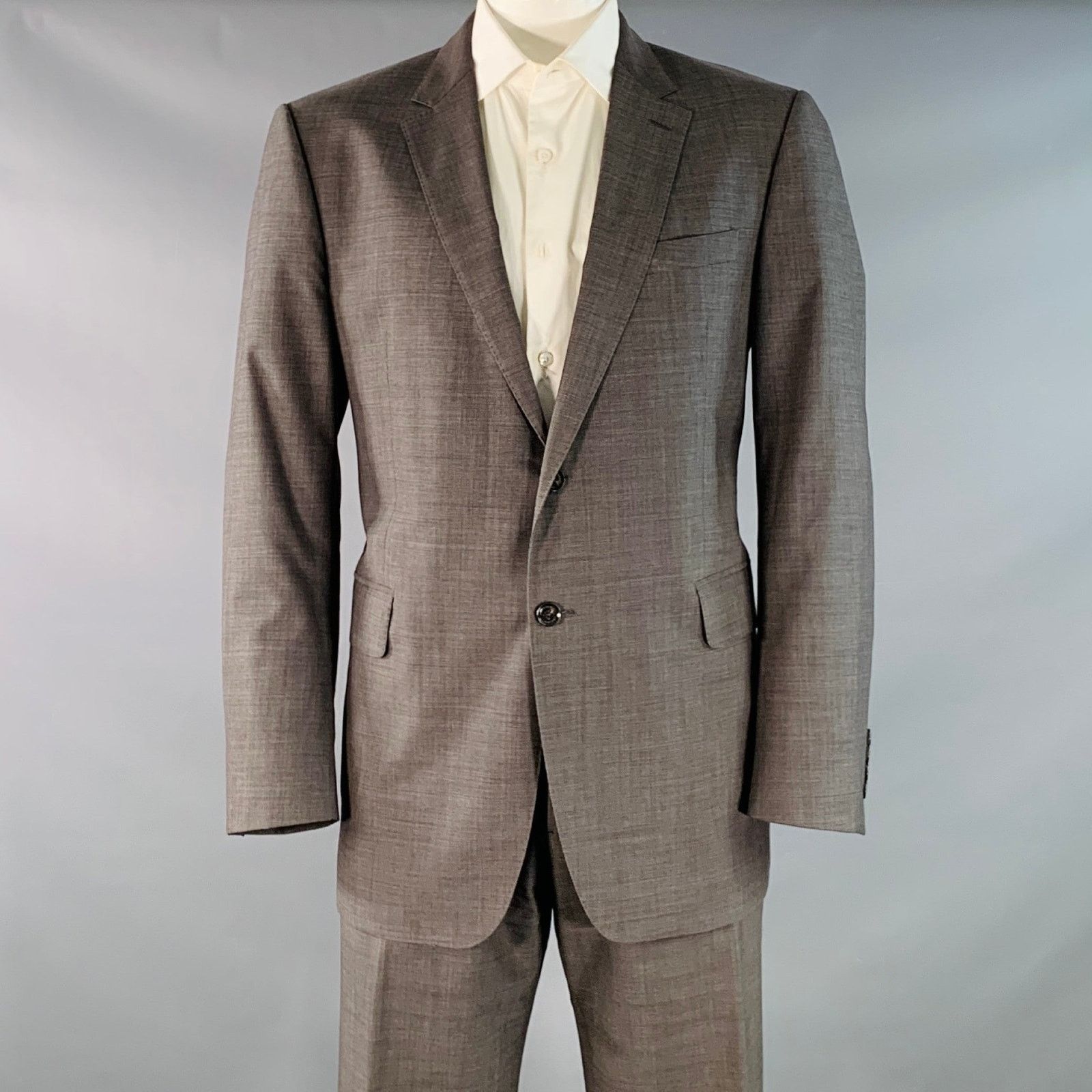 Burberry BURBERRY Size 46 Regular Grey Virgin Wool Notch Lapel Suit Size 46R - 1 Thumbnail