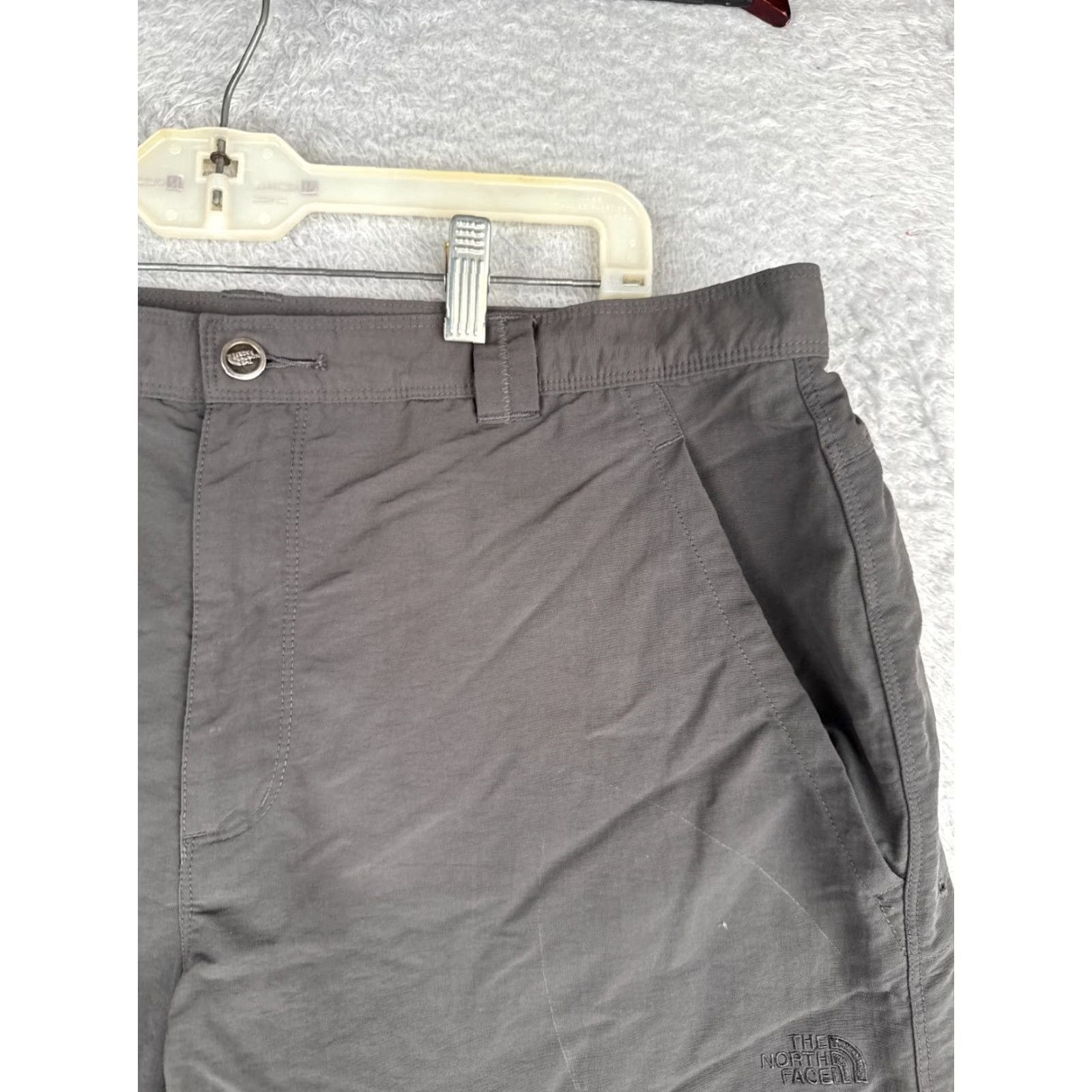 The North Face The North Face Shorts Mens 38 Gray 100% Nylon Chino Hike Camping Golf Work 38x10 Size US 38 / EU 54 - 5 Thumbnail