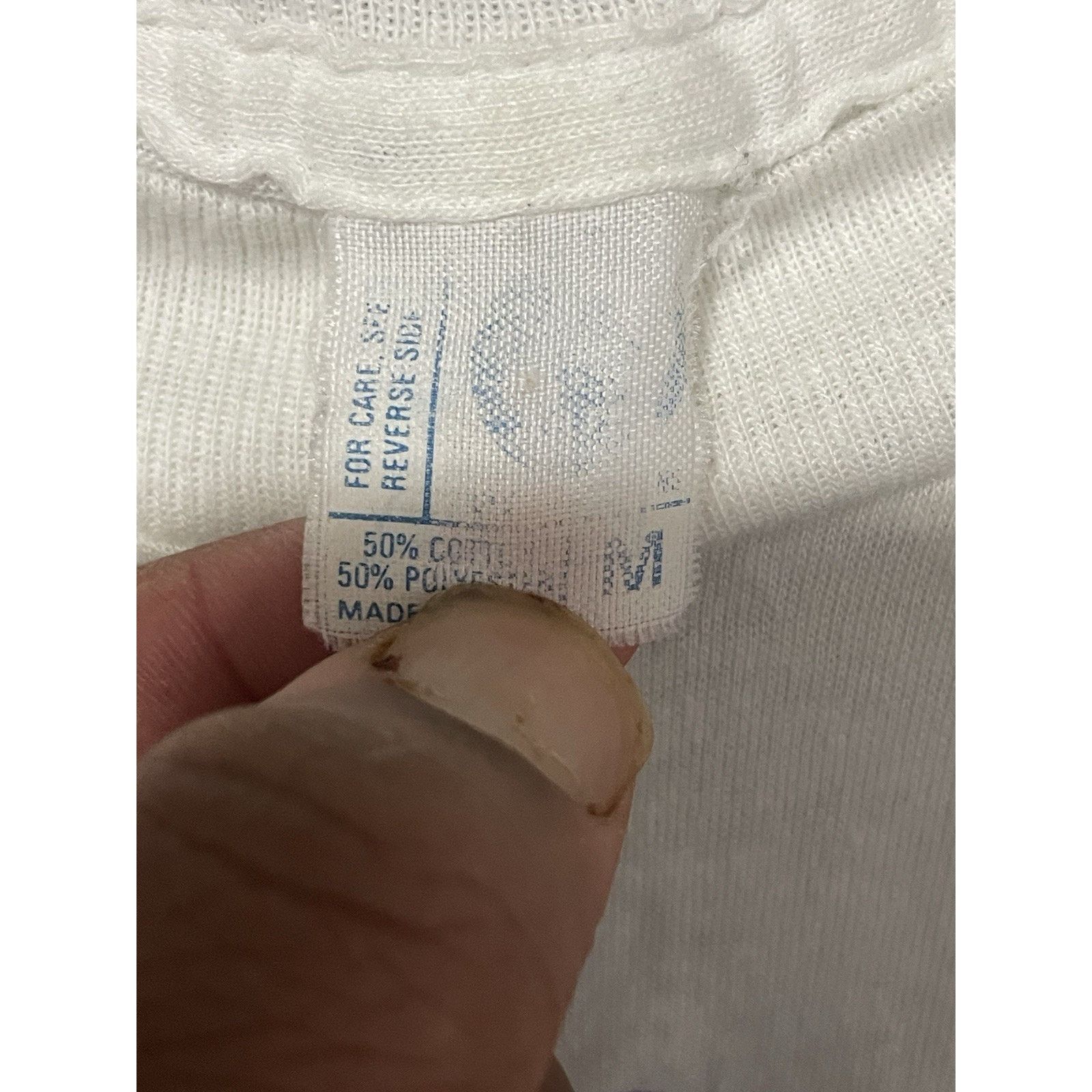 The Unbranded Brand Size M-VTG 1988 Artex LA Lakers World Champ Snoopy AOP Shirt Size US M / EU 48-50 / 2 - 3 Thumbnail