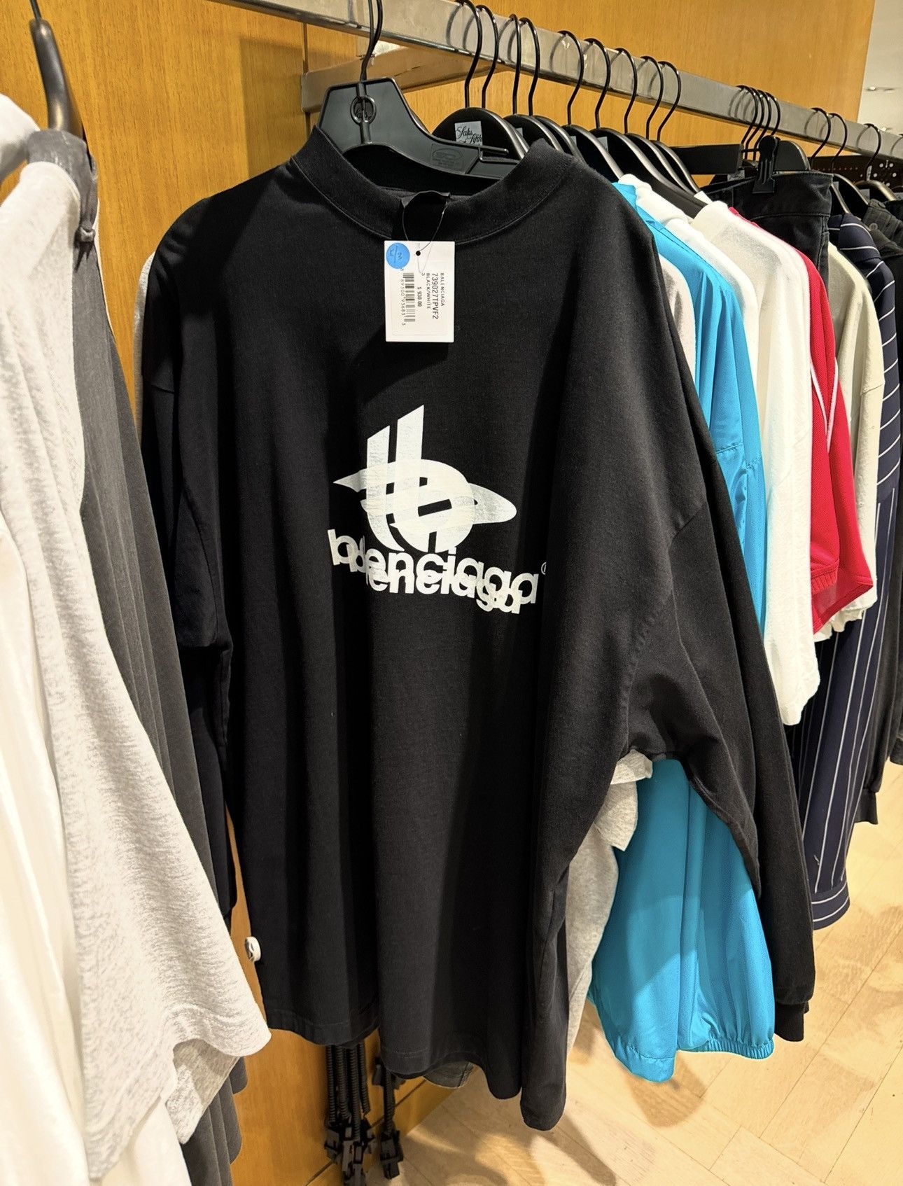 Balenciaga Balenciaga Double Logo Long Sleeve T-Shirt Size US L / EU 52-54 / 3 - 8 Thumbnail
