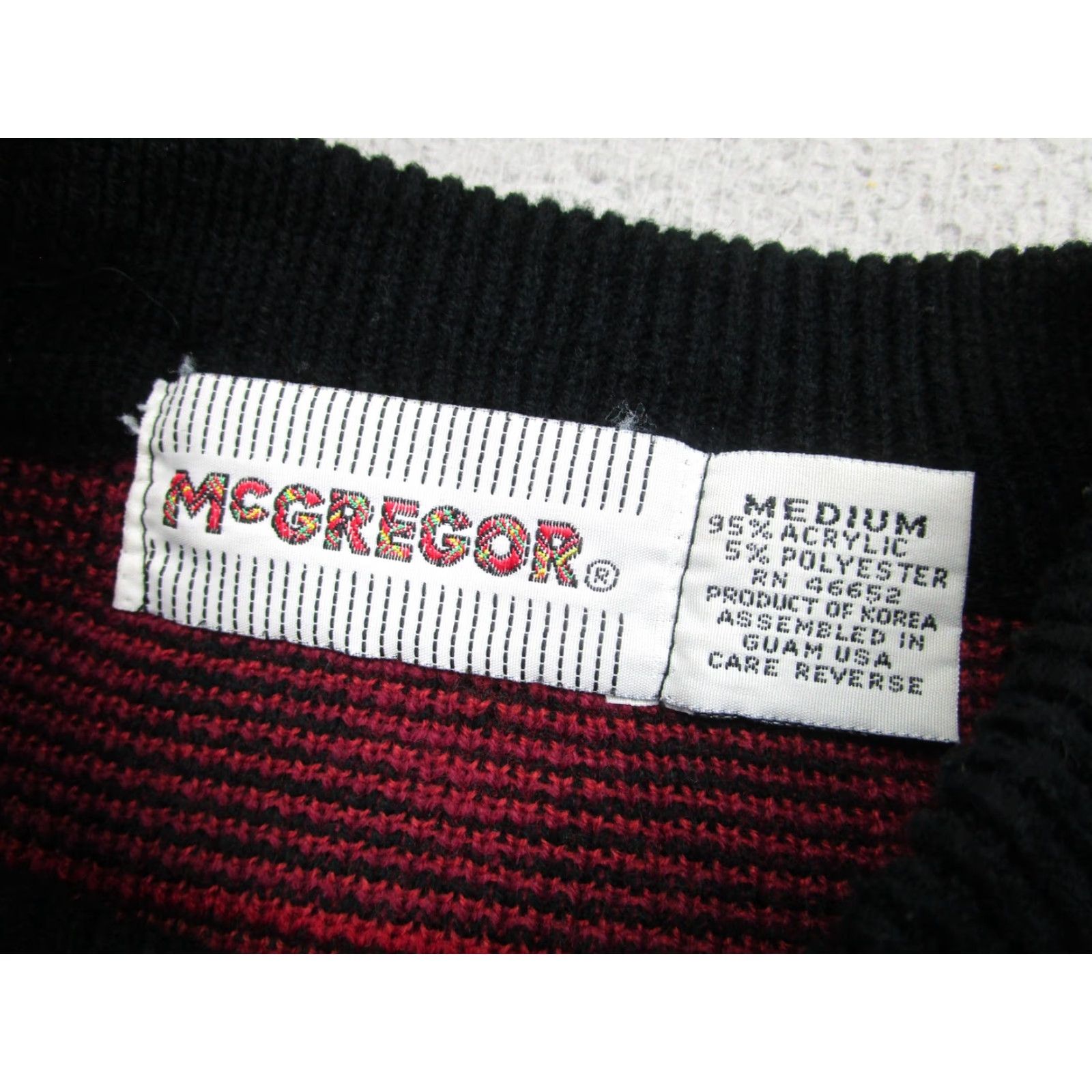 McGregor Vintage McGregor Sweater Mens Medium Black Red Aztec Geometric Knit Crewneck 90s Size US M / EU 48-50 / 2 - 7 Thumbnail