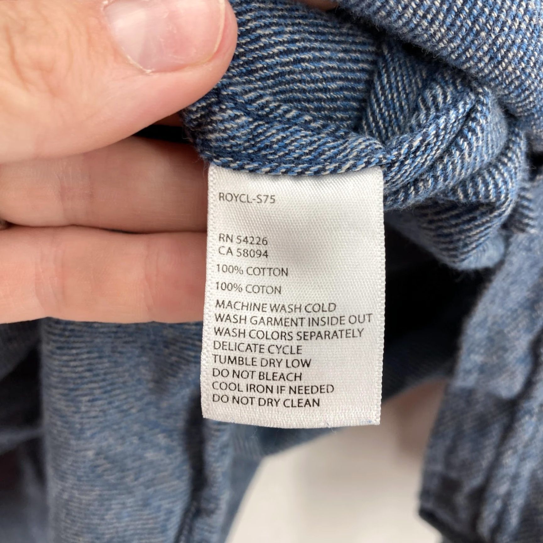 Royal Robbins VINTAGE Royal Robbins Shirt Mens XL Blue Chambray Denim Button Up Long Sleeve Western Size US XL / EU 56 / 4 - 7 Thumbnail