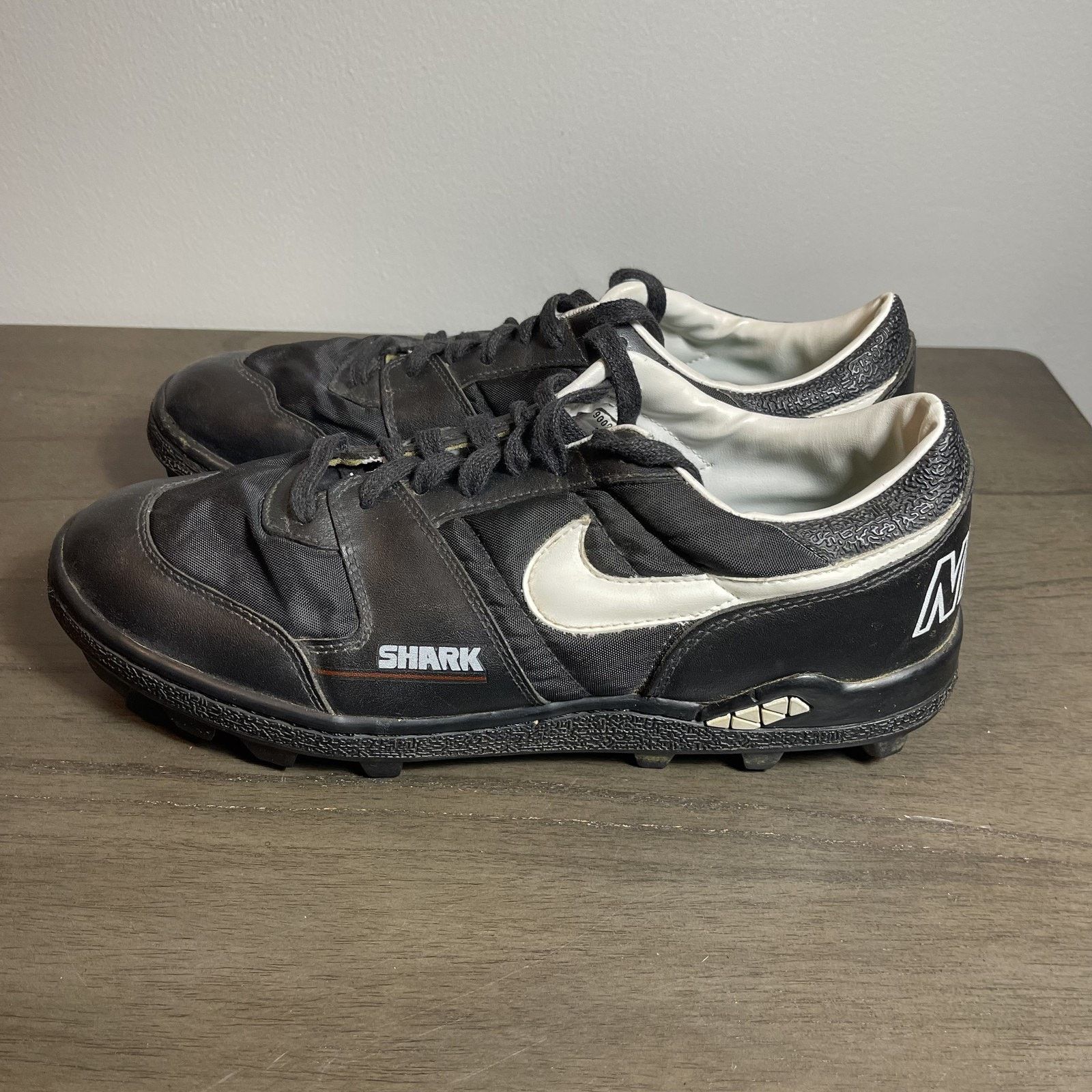 Nike Vtg Nike Shark Soccer Shoes Mens Size 12 90s Football Cleats Size US 12 / EU 45 - 6 Thumbnail