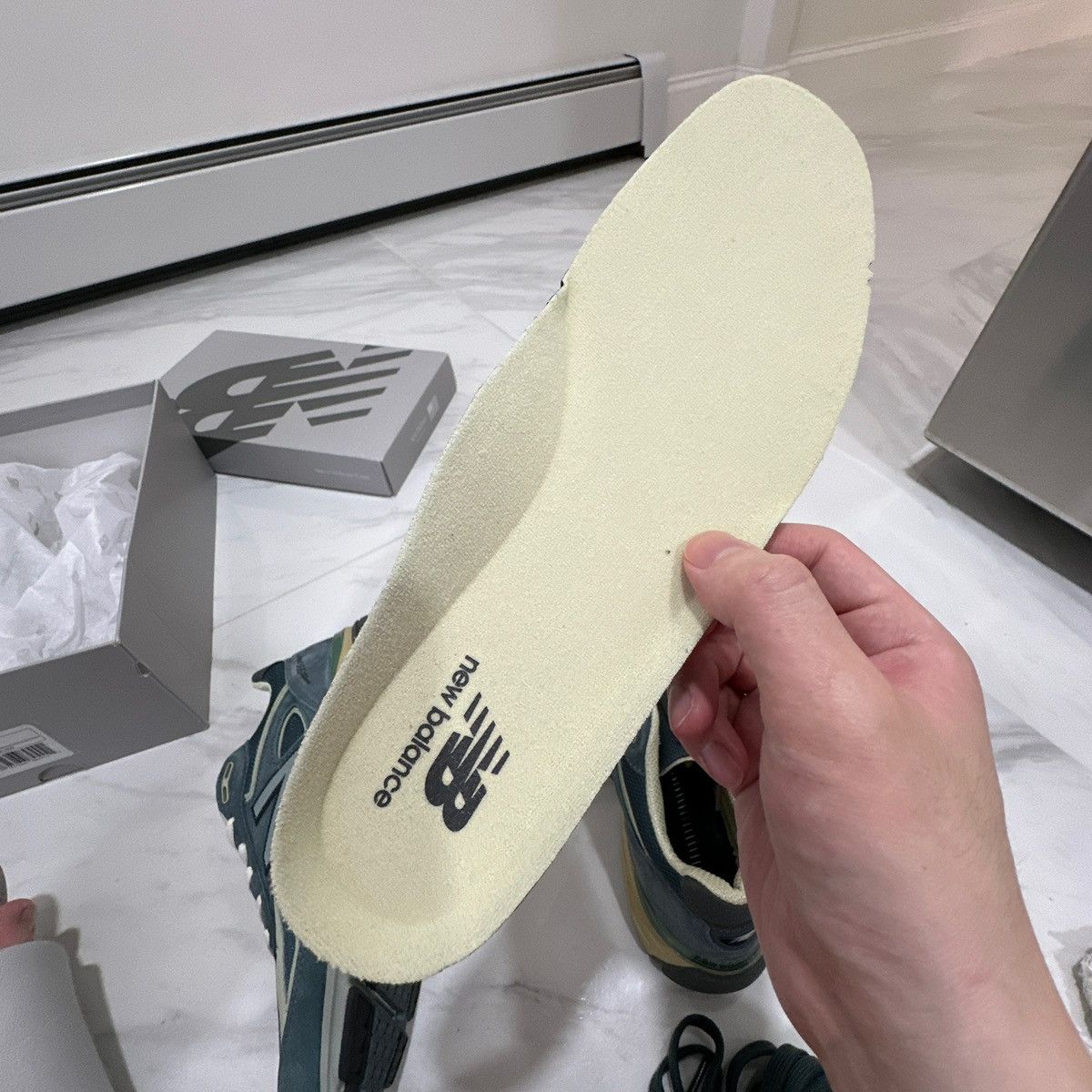 Auralee × New Balance New balance 990v4 x auralee Size US 10 / EU 43 - 6 Thumbnail
