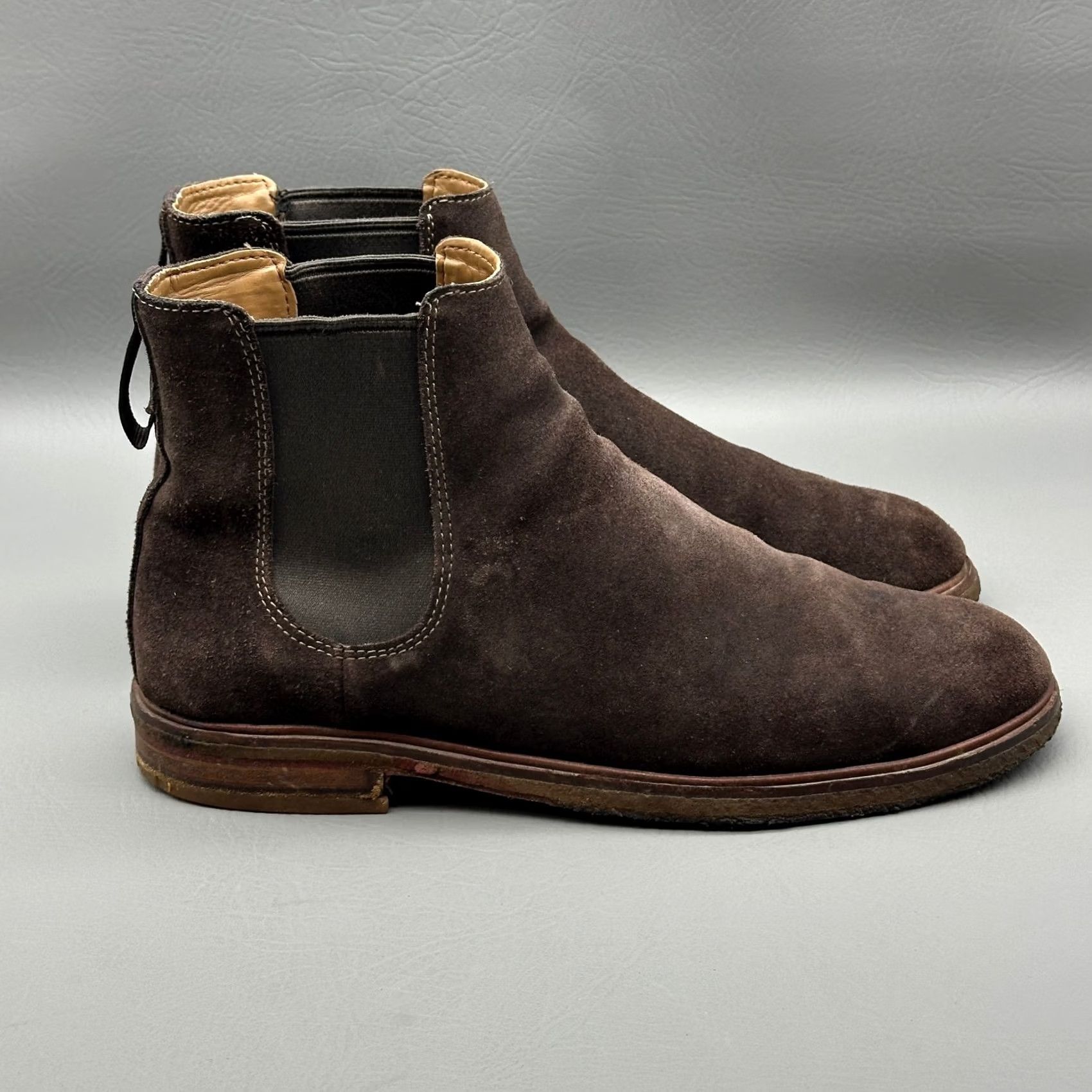 Clarks Clarks Clarkdale Gobi Chelsea Boots Mens 10 M Brown Suede Slip On Ankle Casual Boots Size US 9 / EU 42 - 5 Thumbnail