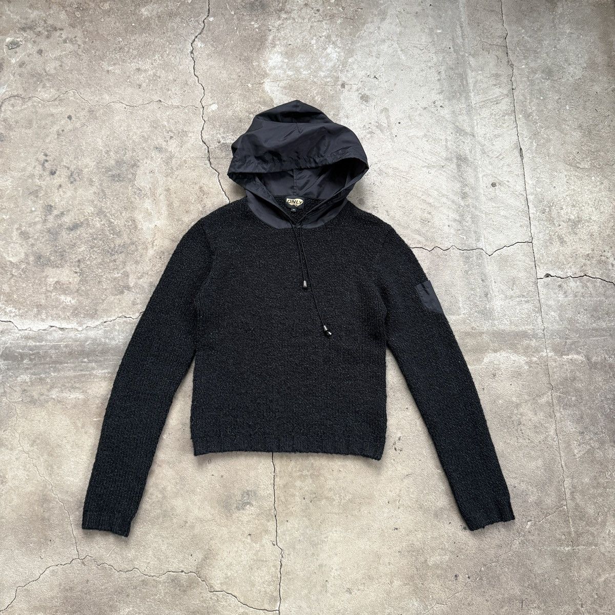 Vintage Vintage Y2K Only Uma Hood Sweater Size M / US 6-8 / IT 42-44 - 1 Thumbnail