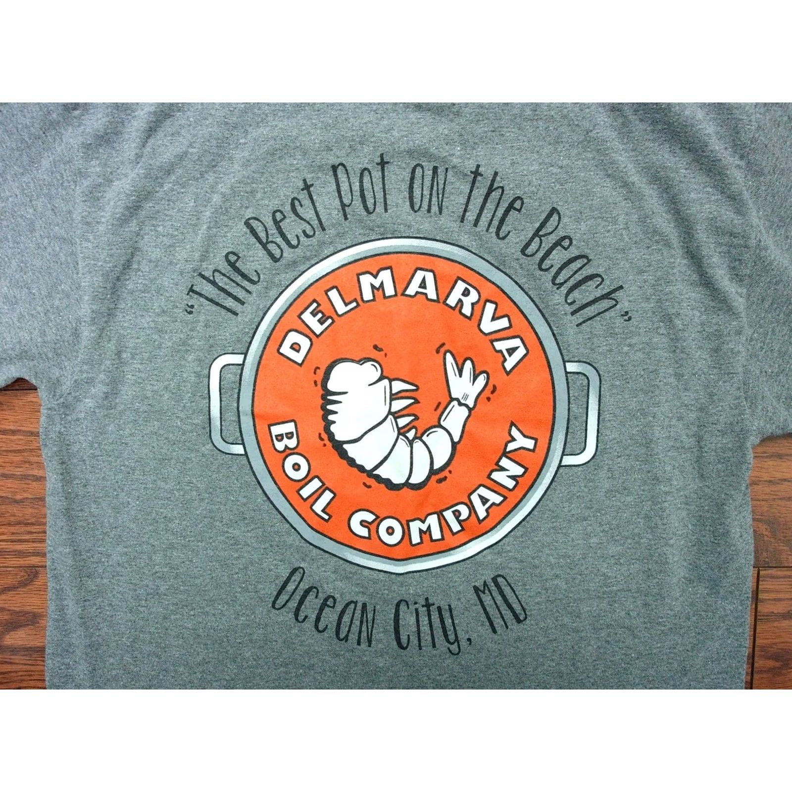 Gildan DELMARVA BOIL COMPANY shirt Men's Medium slim Seafood Bar OCEAN CITY MARYLAND Size US M / EU 48-50 / 2 - 2 Thumbnail
