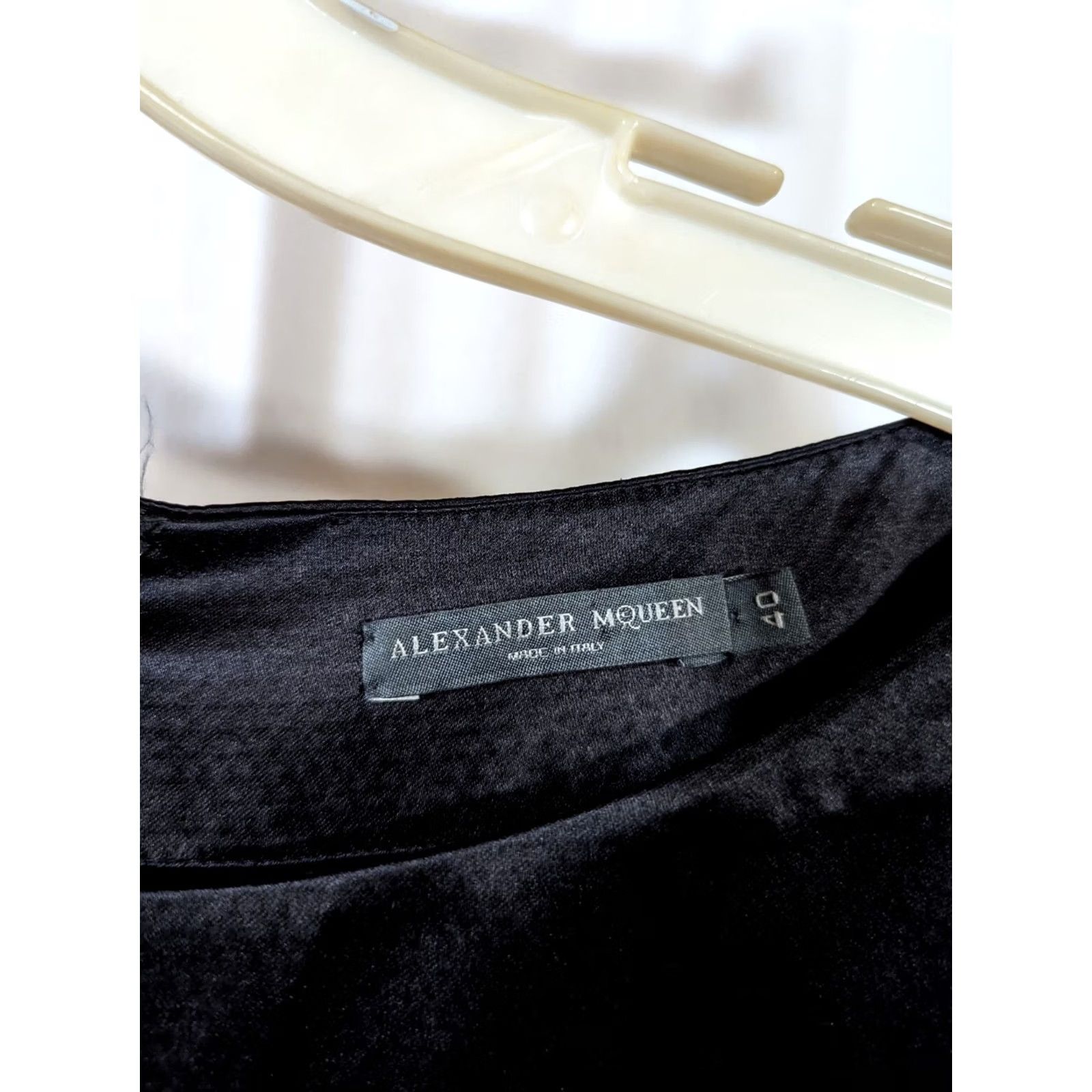 Alexander McQueen VINTAGE Alexander McQueen Dress Silk Black Teardrop Poof Runway 2007 Size 40 Italy Womens Size S / US 4 / IT 40 - 7 Thumbnail