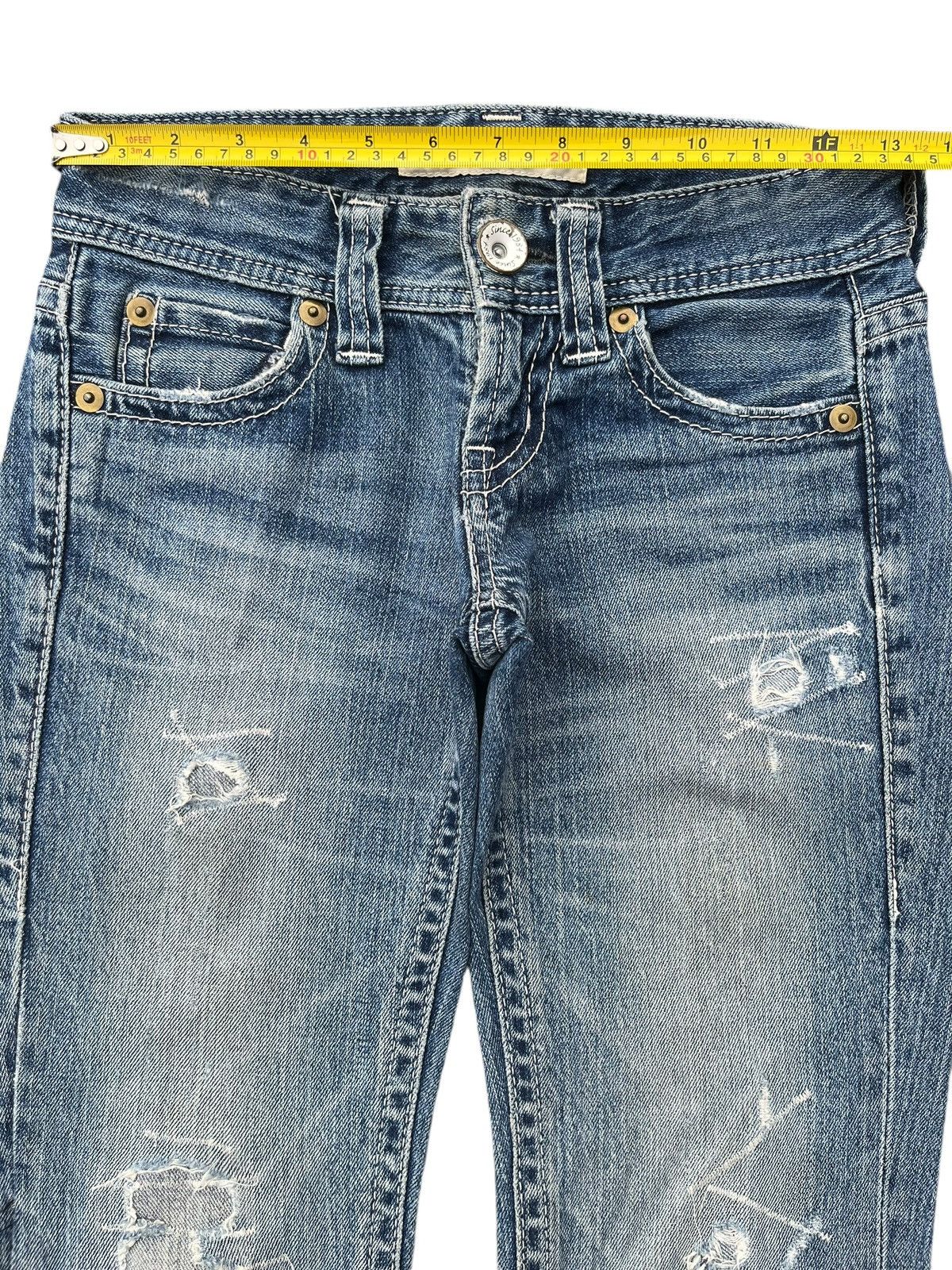 Japanese Brand × Jun Takahashi × Uniqlo Vintage Japanese Brand Uniqlo Distressed Grunge Flare Jeans Size 26" / US 2 / IT 38 - 11 Thumbnail
