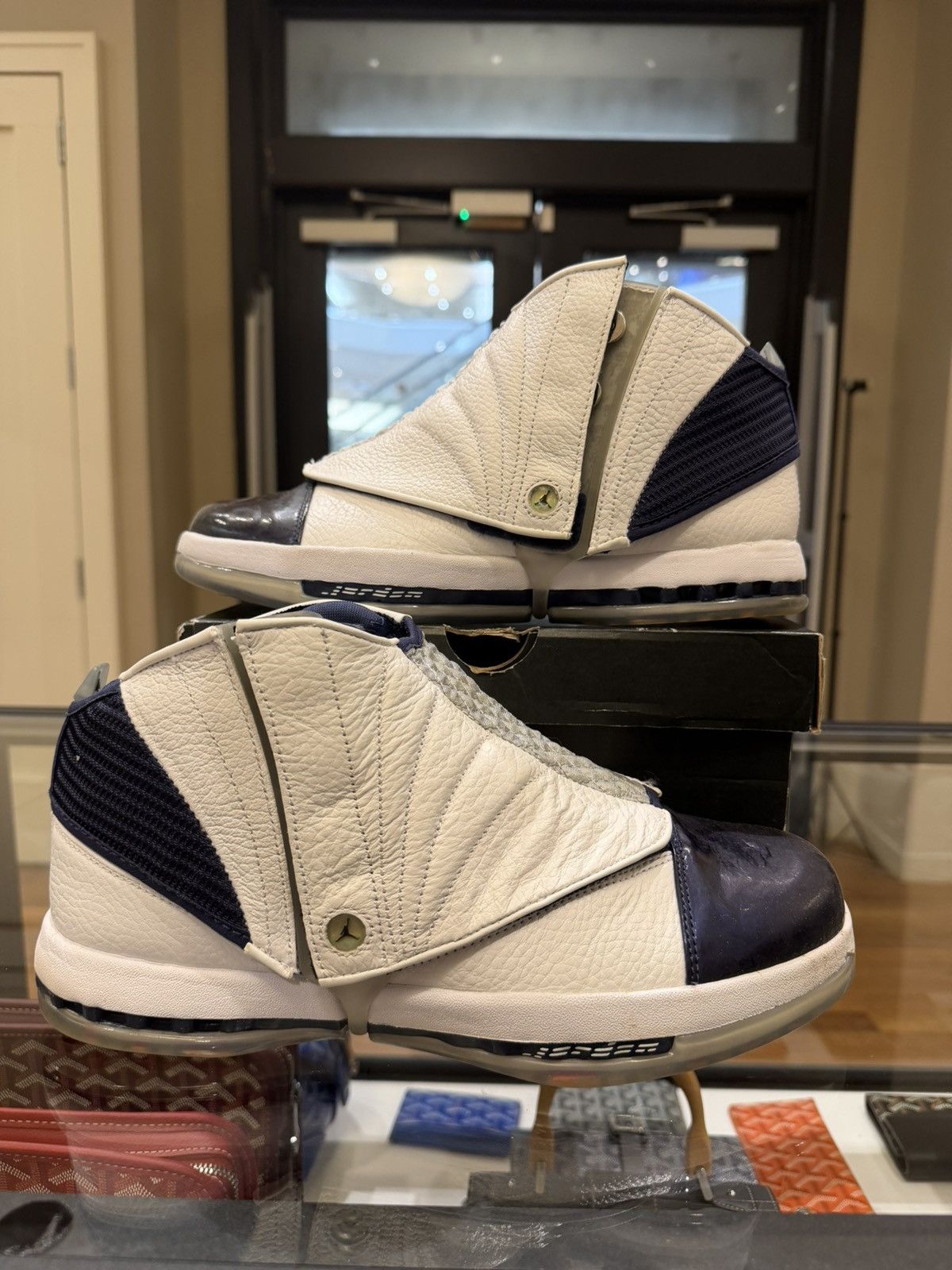 Jordan Brand Jordan 16 OG ‘White Midnight Navy’ Size US 10 / EU 43 - 1 Thumbnail