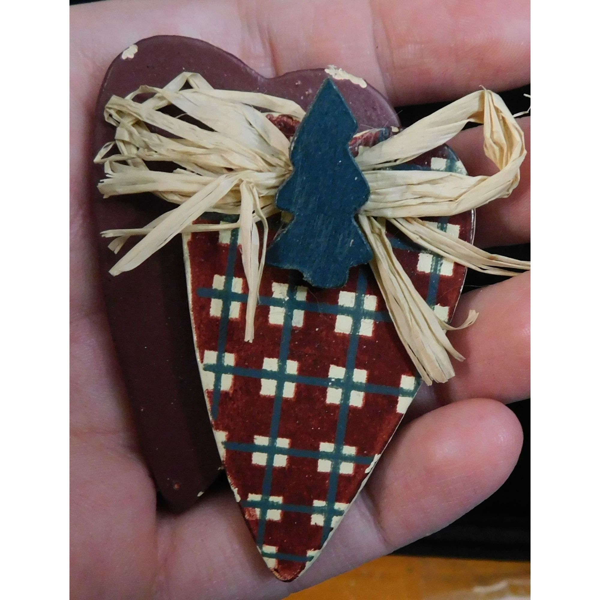 Handmade Rustic Cottagecore Wood Heart Christmas Brooch Size ONE SIZE - 2 Thumbnail