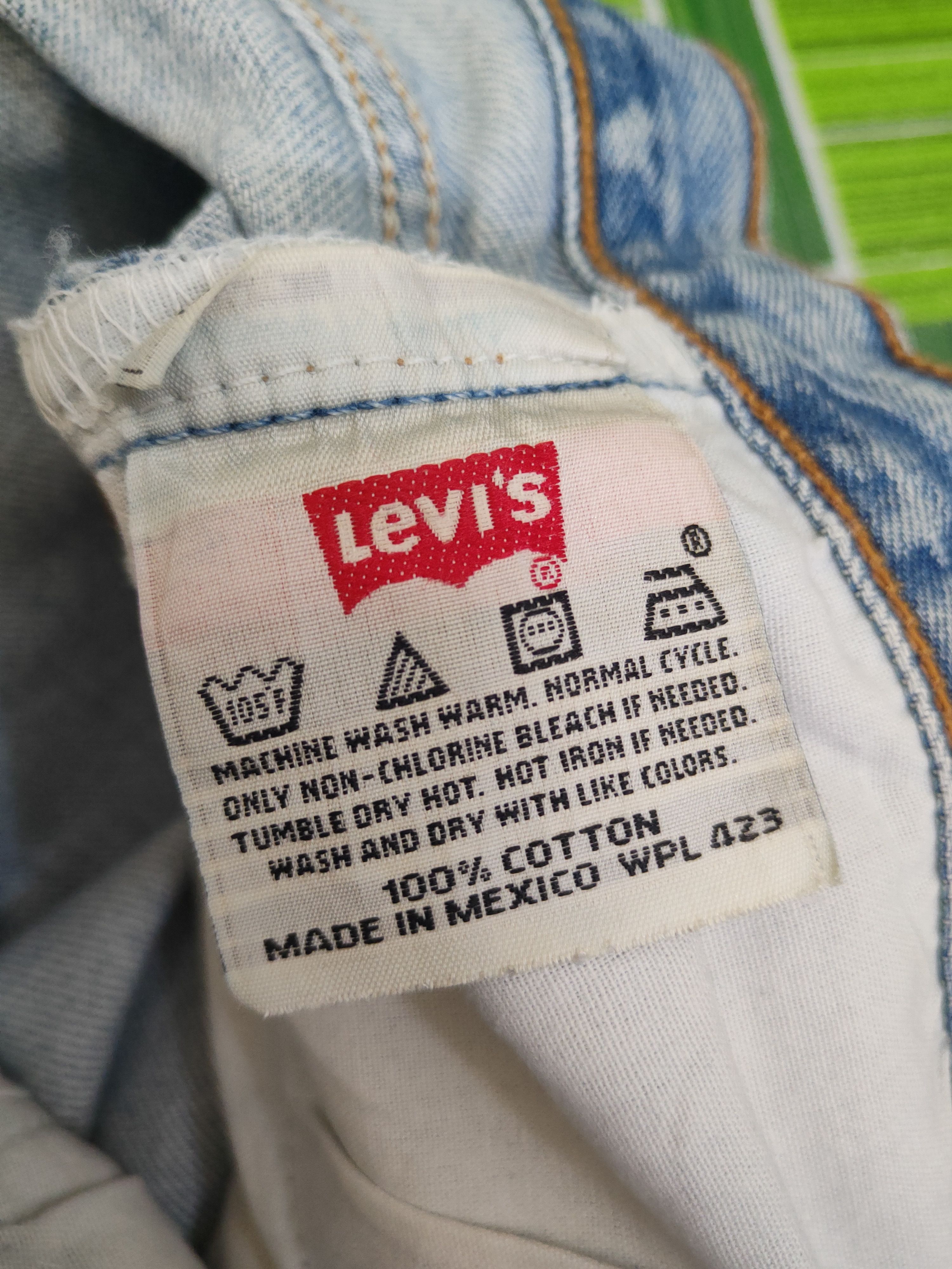 Levi's 501 Levi's Light Blue Distressed Ripped denim Jeans #W1724 Size US 33 - 18 Thumbnail