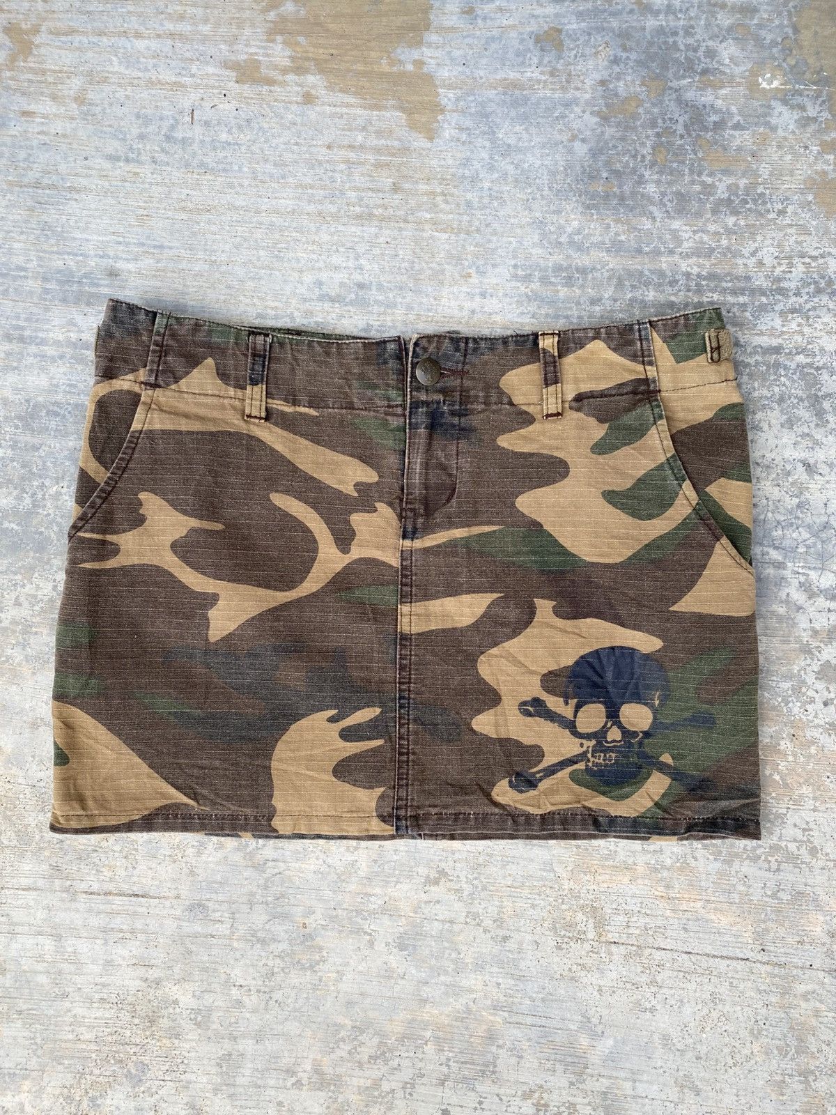 Japanese Brand Snatch jeans #03614 comouflage tactical skirts Size 31" - 1 Thumbnail