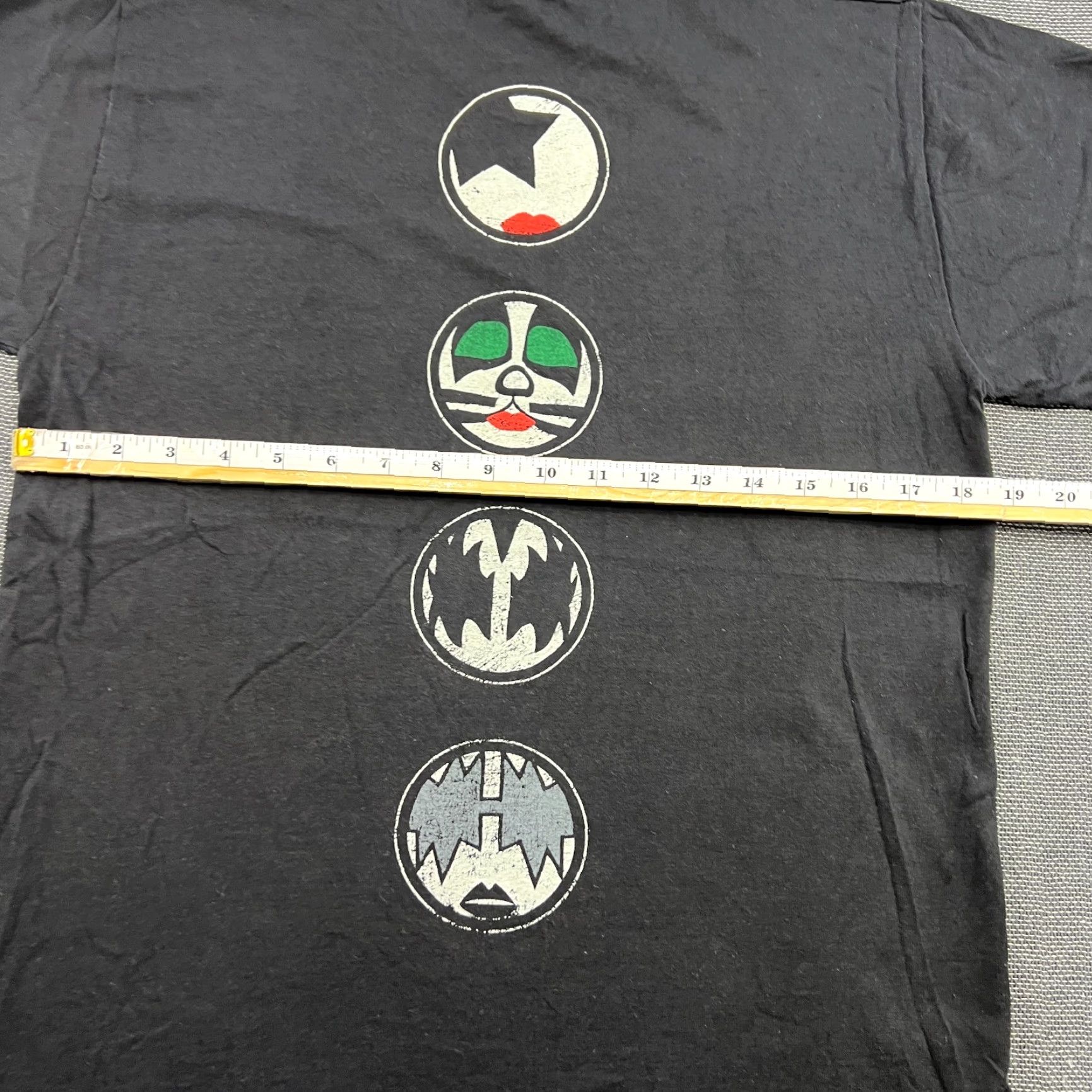 Fruit Of The Loom Vintage Fruit of the Loom KISS Shirt Mens M Black Fan tee Shirt Mens M Black Fan tee Size US M / EU 48-50 / 2 - 7 Thumbnail