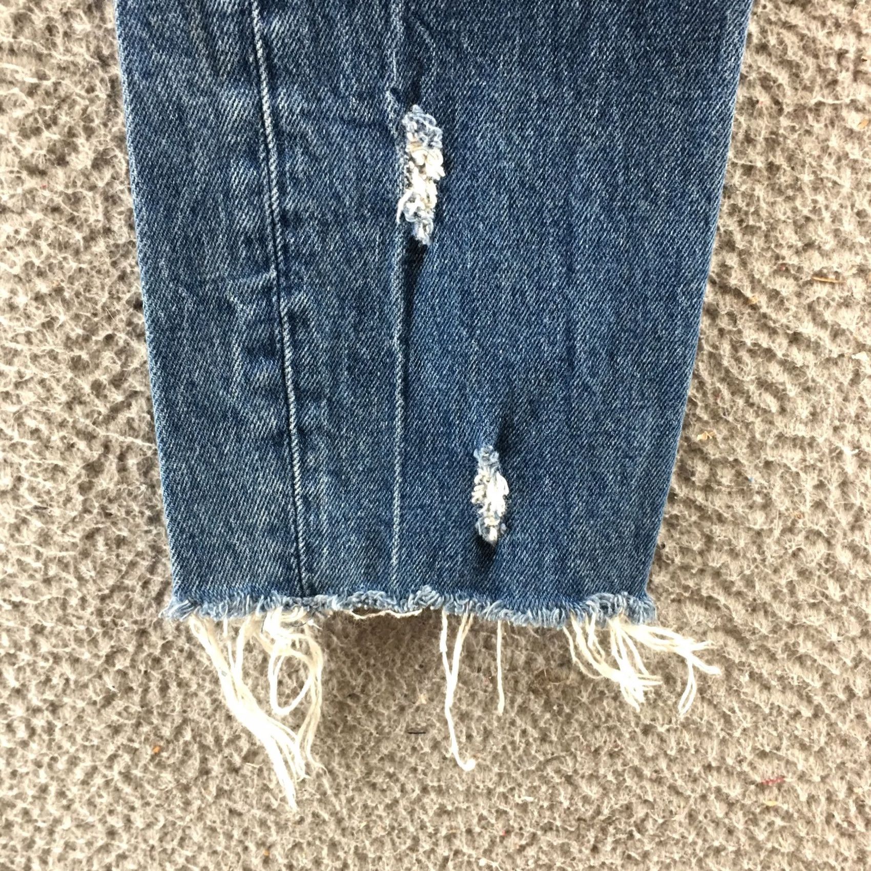 Abercrombie & Fitch Abercrombie & Fitch Hi-Rise Mom Jeans Womens 25 Blue Denim Distressed Raw Hem Jeans Size 42" / US 20 - 7 Thumbnail