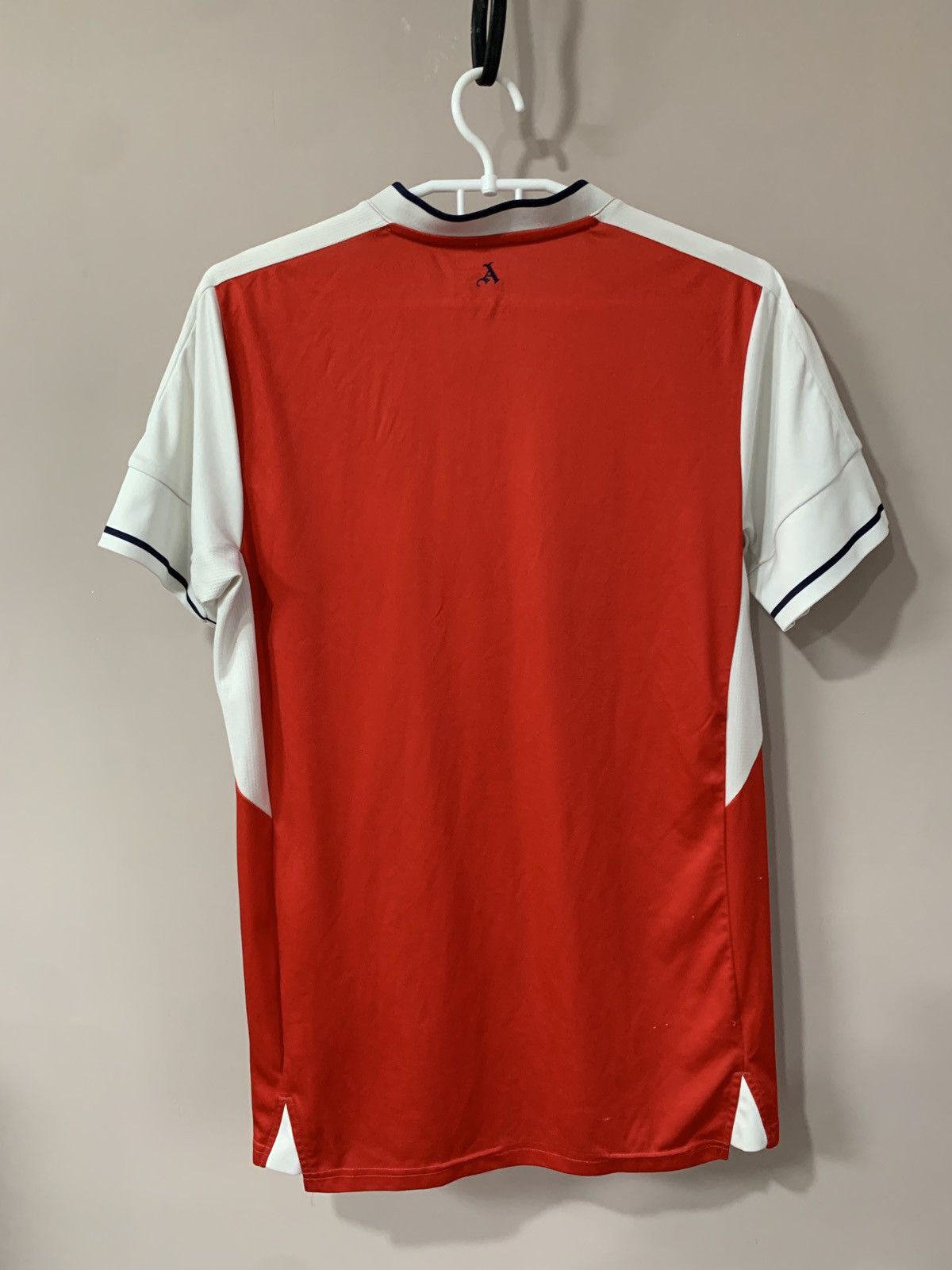 Puma ARSENAL London 2016 HOME FOOTBALL SHIRT JERSEY PUMA Soccer Size US S / EU 44-46 / 1 - 2 Thumbnail
