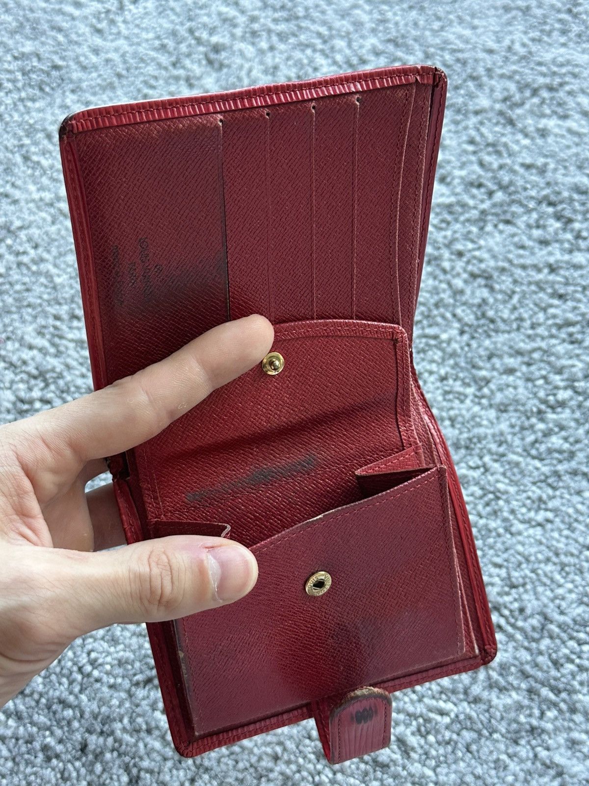 Louis Vuitton Louis Vuitton Epi Bifold Wallet Size ONE SIZE - 8 Thumbnail