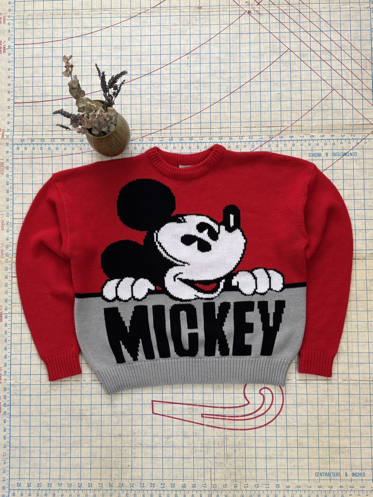Disney × Mickey & Co. × Vintage Vintage Mickey & Co Mickey Mouse Big Head Knit Sweater Large Size US L / EU 52-54 / 3 - 3 Thumbnail