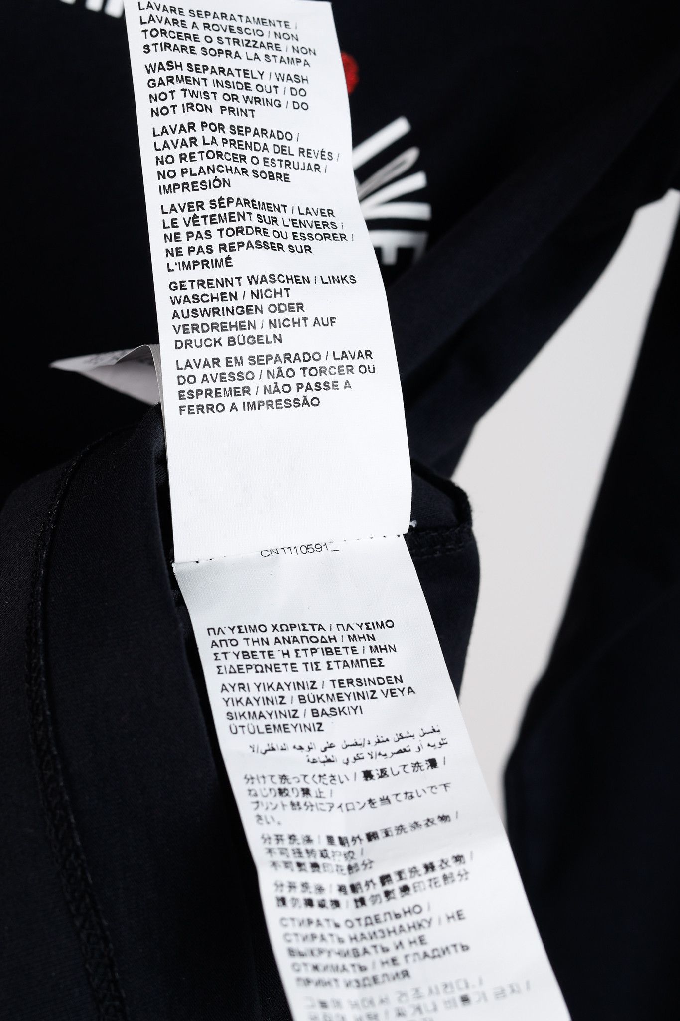 Love Moschino Love Moschino Logo Graphic Long-Sleeve Black Tee Size S / US 4 / IT 40 - 11 Thumbnail