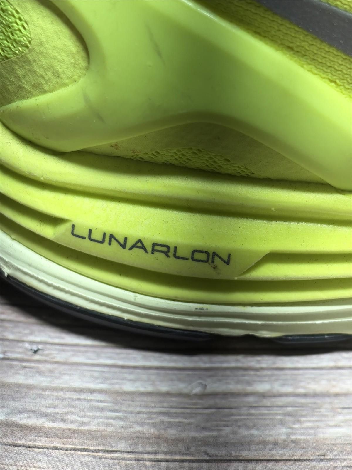 Nike Nike Womens Sz8 Lunarlon Reflective Sneakers Dynamic Support Size US 8 / IT 38 - 2 Thumbnail