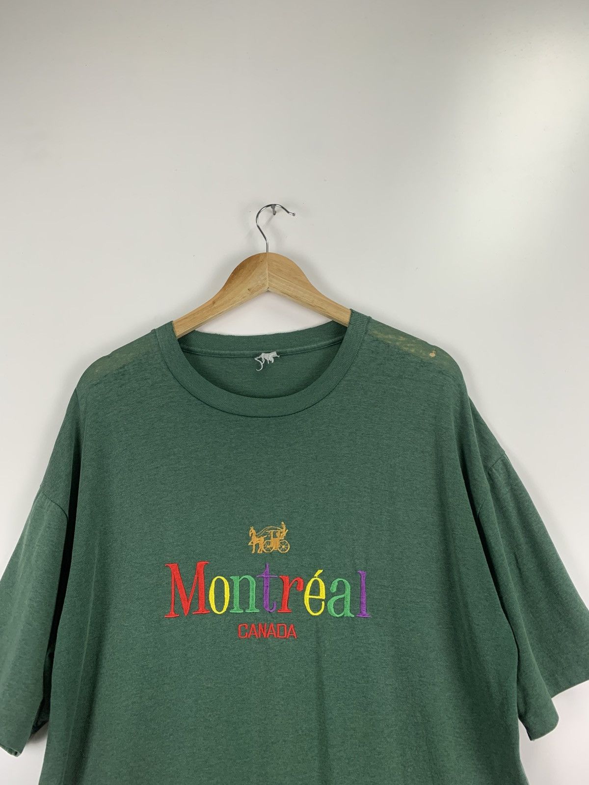 Vintage Vintage 90s Montreal Canada T-Shirt Size US M / EU 48-50 / 2 - 6 Thumbnail