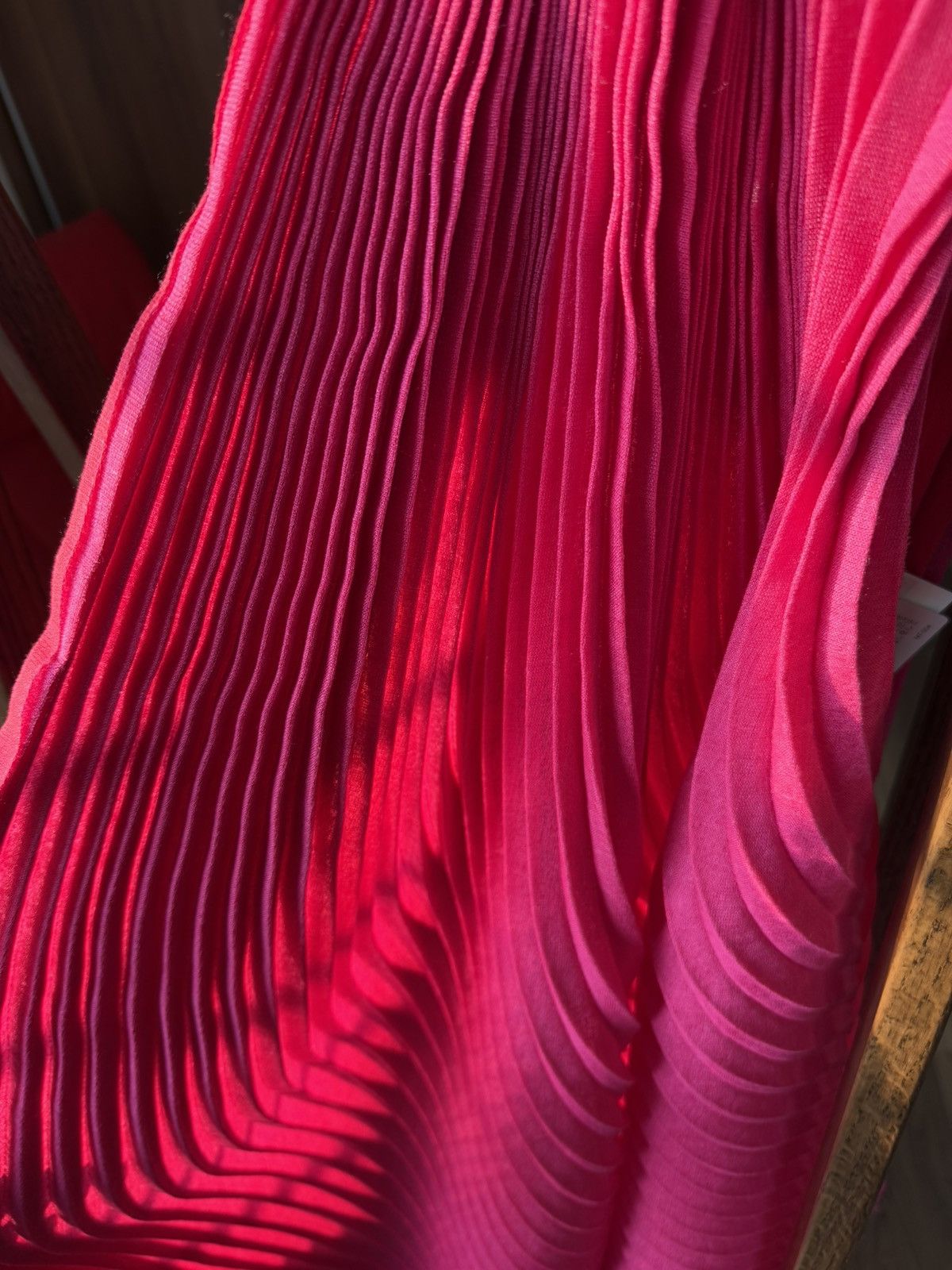 Issey Miyake × Pleats Please Issey Miyake Issey Miyake Double Pleats Stole - Day Pink Size ONE SIZE - 3 Thumbnail