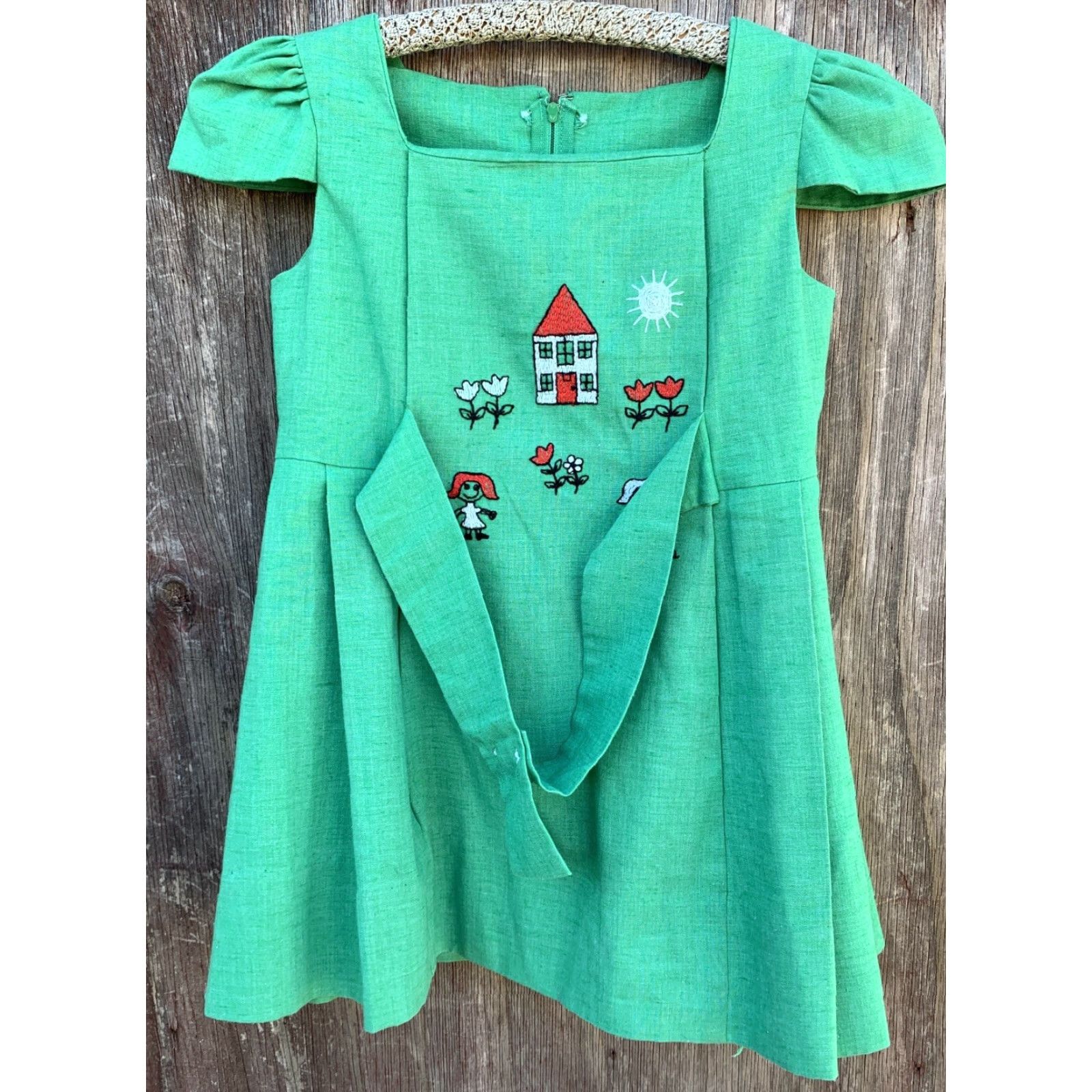 Vintage VINTAGE Dorissa Embroidered Green Dress Short Sleeve Girls 1970s See Pics Measurements Size ONE SIZE - 5 Thumbnail