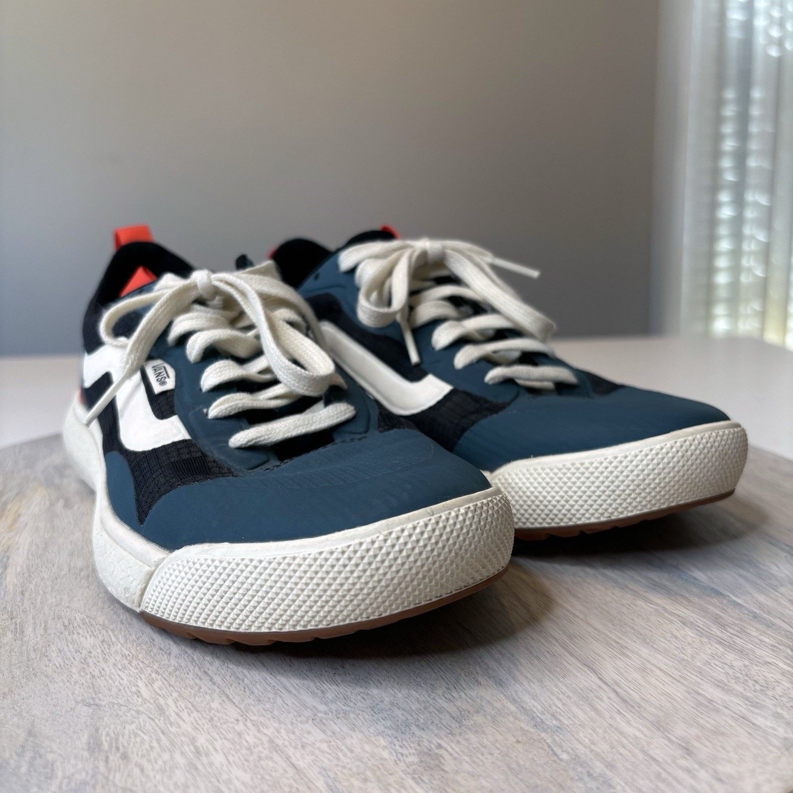 Vans Vans UltraRange Exo Blue White Black Sneakers Unisex M7 W8.5 Size US 7 / EU 40 - 5 Thumbnail