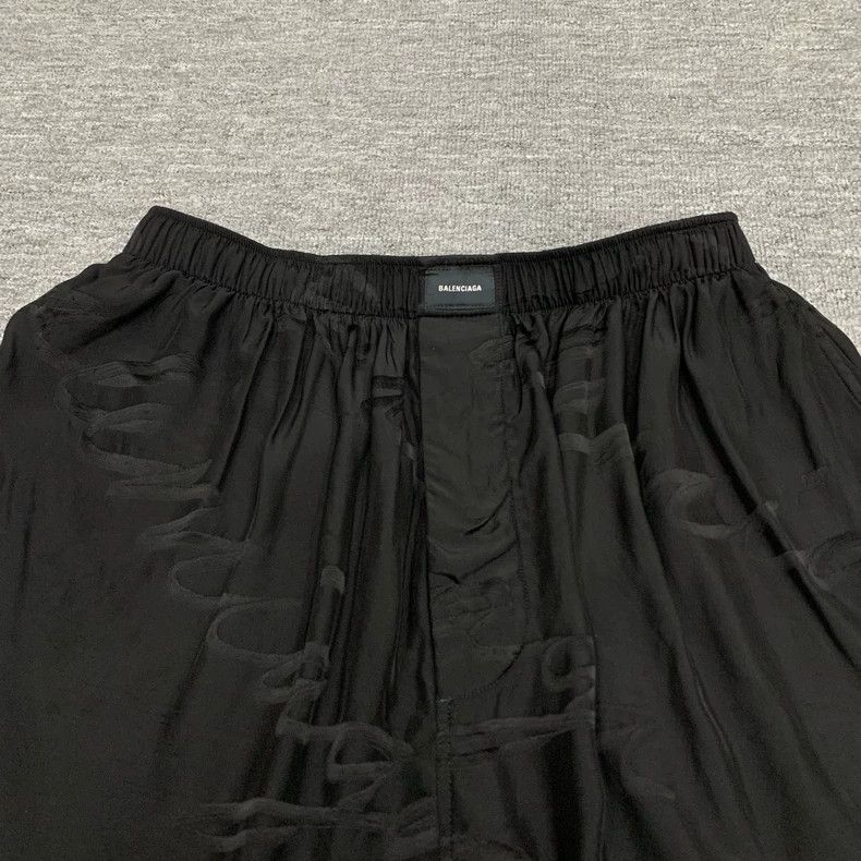 Balenciaga Balenciaga size 50 Black bullet screen full print silk ful Size US 34 / EU 50 - 8 Thumbnail