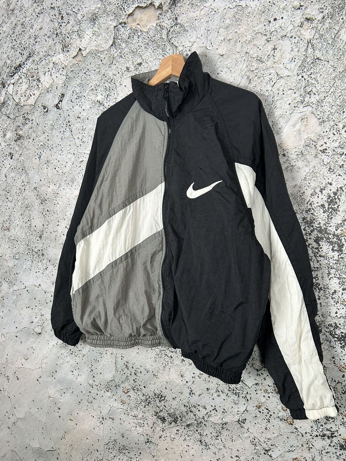 Nike Vintage Nike 90s Light Jacket Swoosh Streetwear Baggy Rap Size US M / EU 48-50 / 2 - 2 Thumbnail