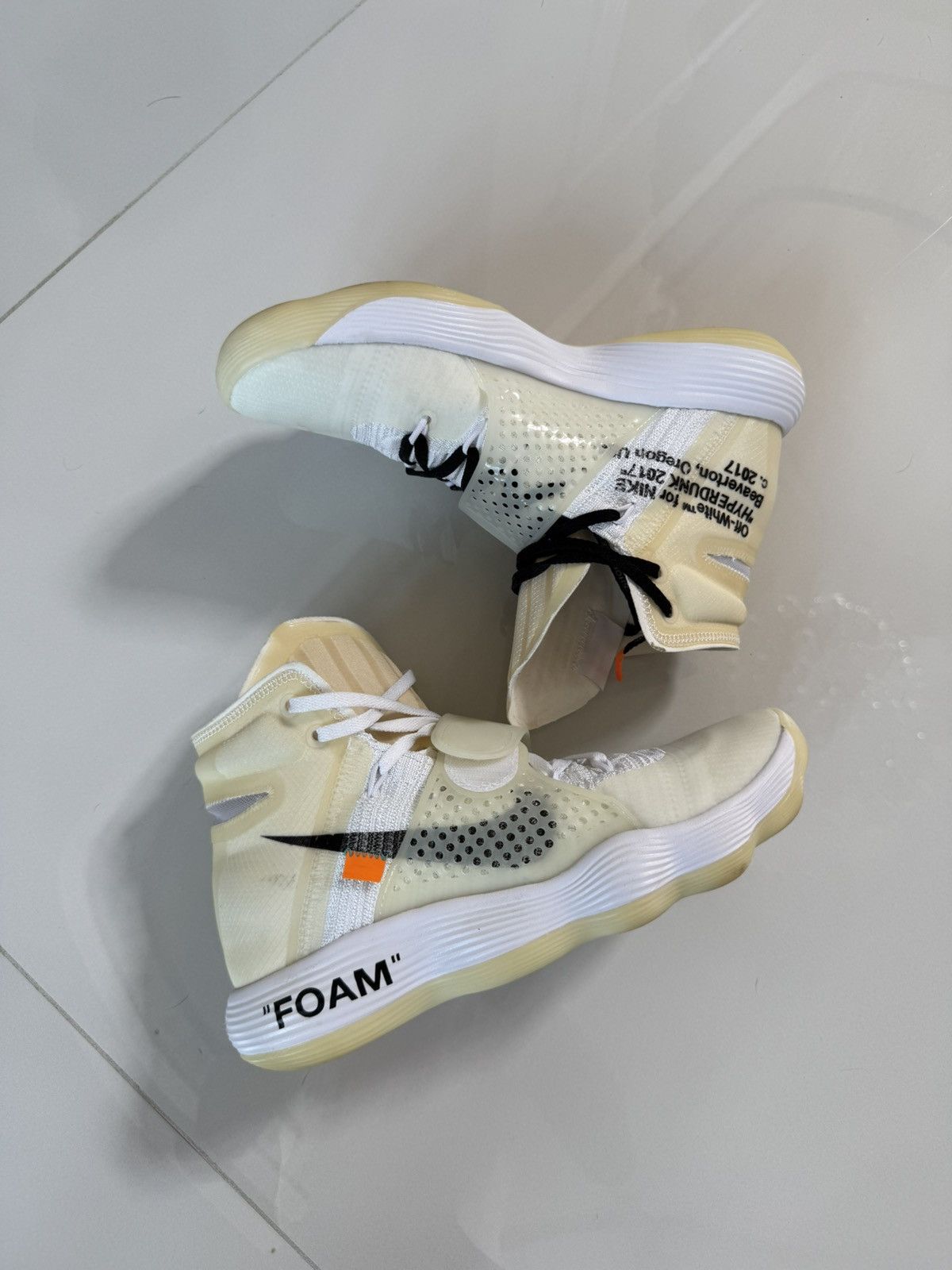 Nike × Off-White Hyperdunk 2017 Size US 9 / EU 42 - 2 Thumbnail