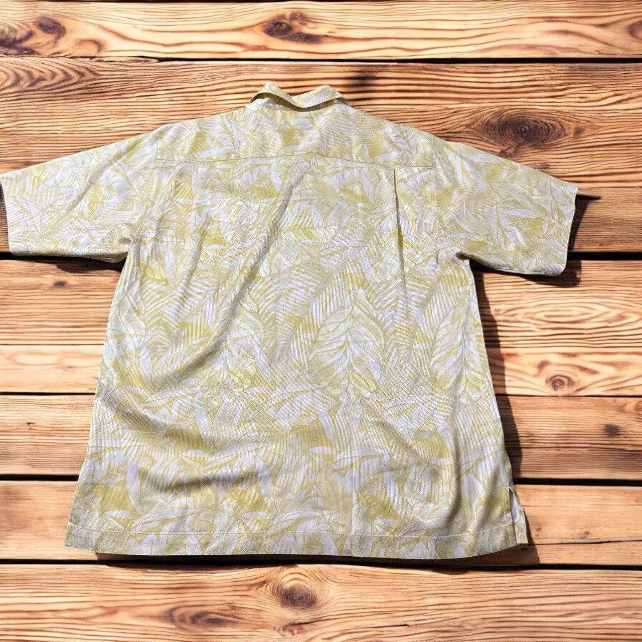 Tommy Bahama Tommy Bahama Silk Shirt Men’s Medium Size US M / EU 48-50 / 2 - 5 Thumbnail